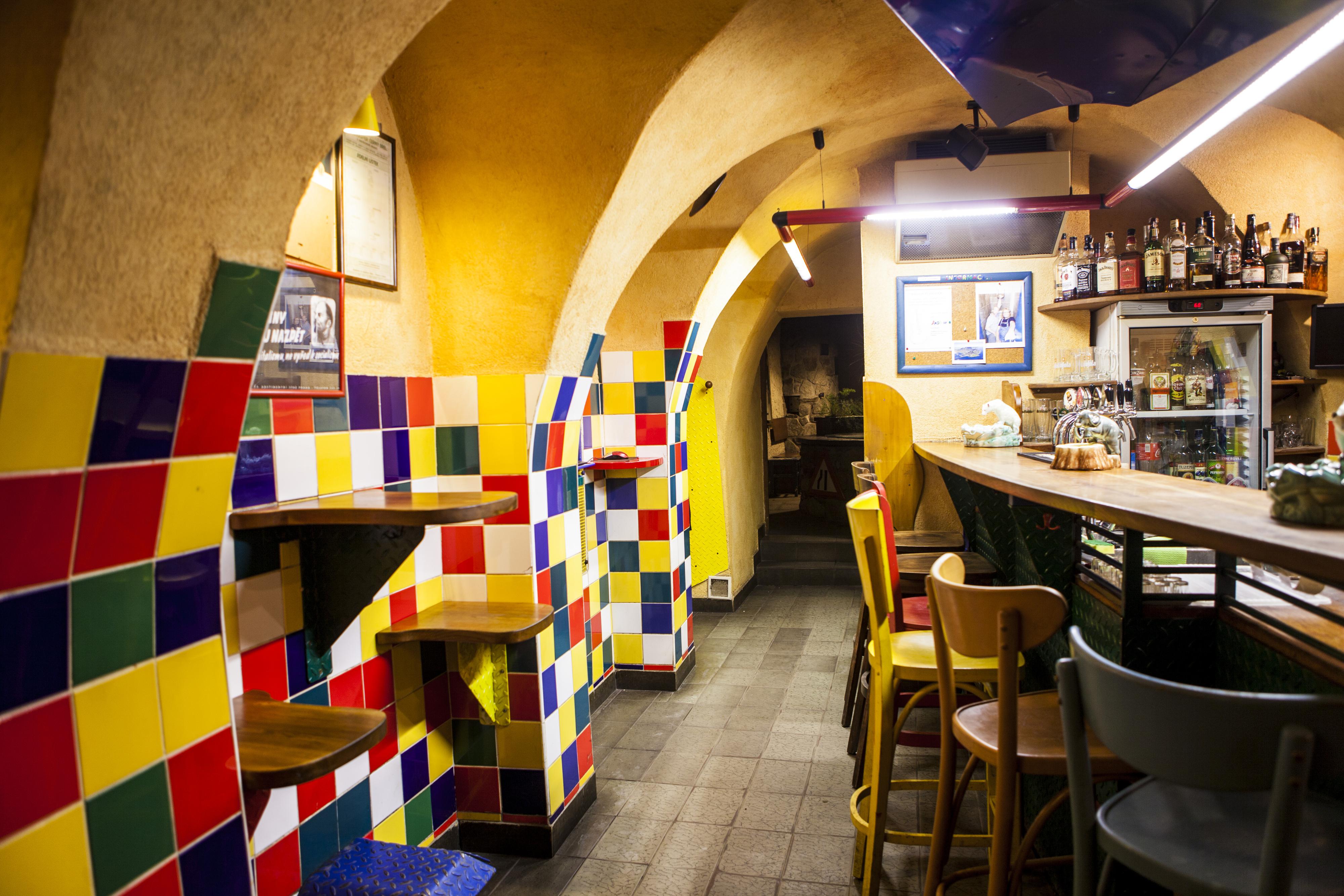 DADA CLUB KASPER foto 3