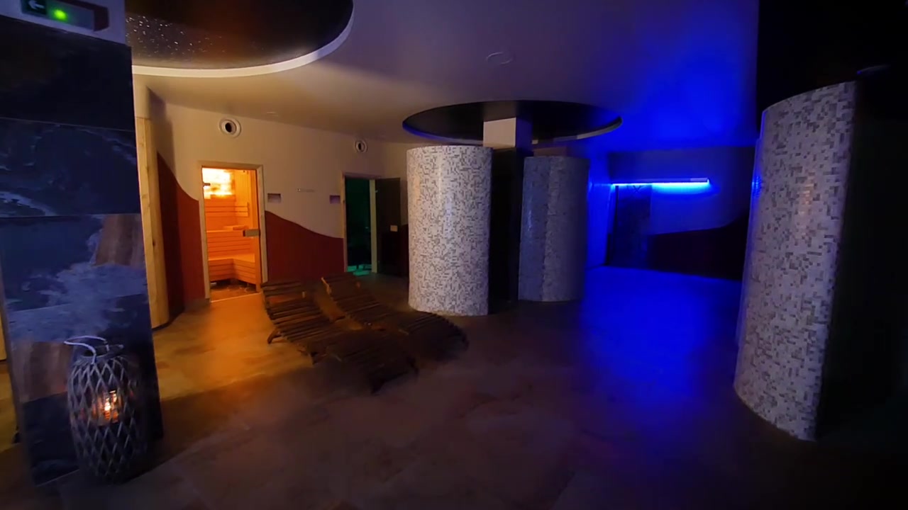 Saunový svět Tropicana foto 2 (náhled videa)