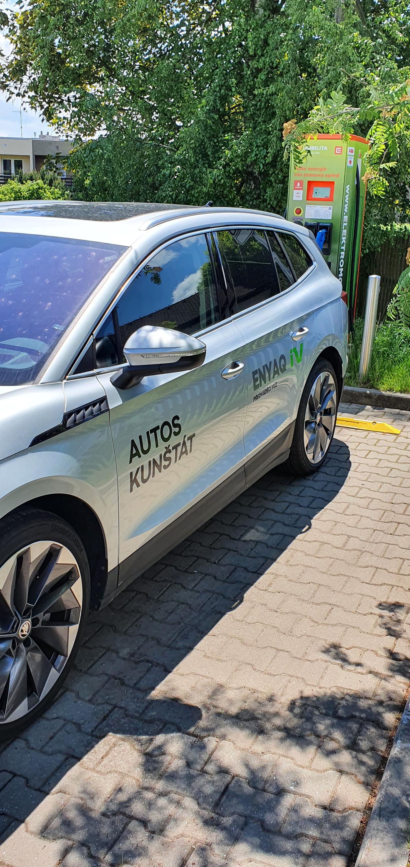 Nabíjecí stanice ČEZ foto 3