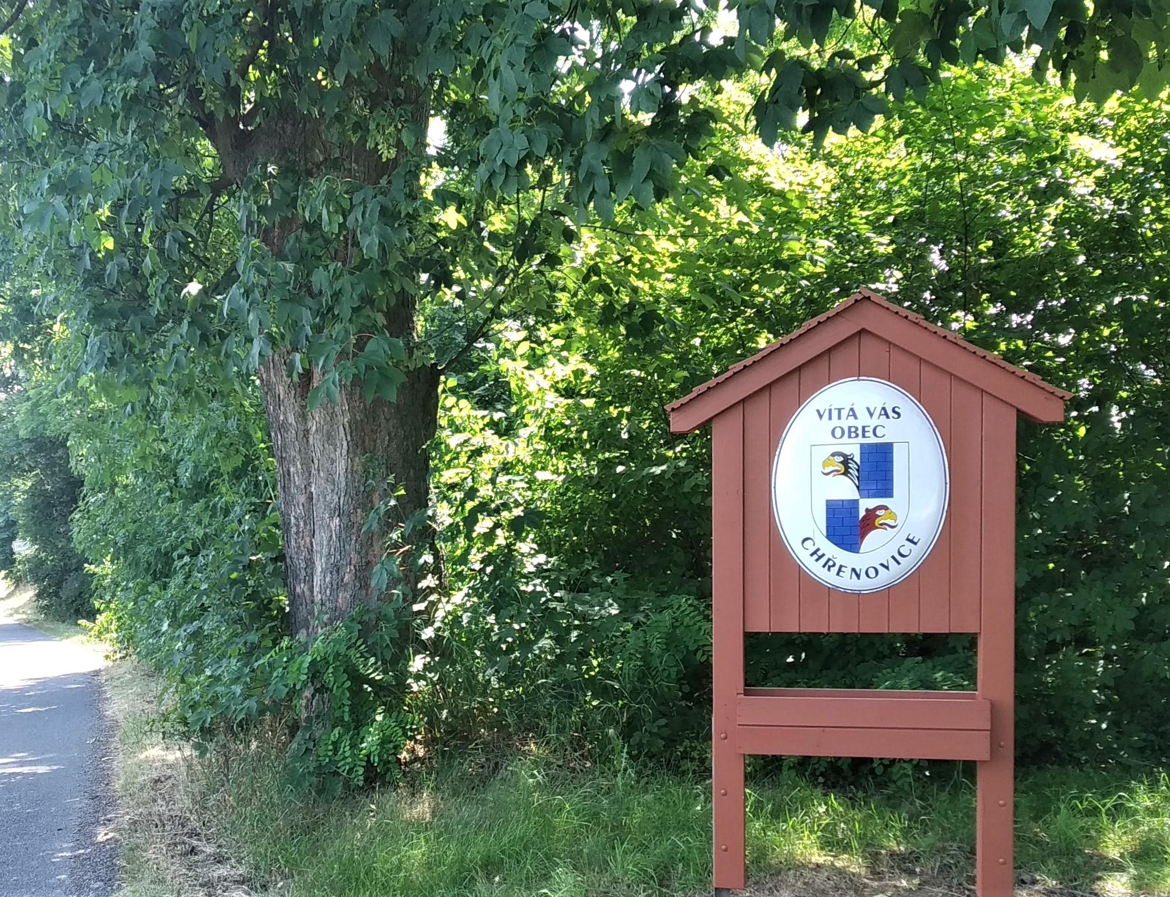 Chřenovice - obecní úřad foto 2