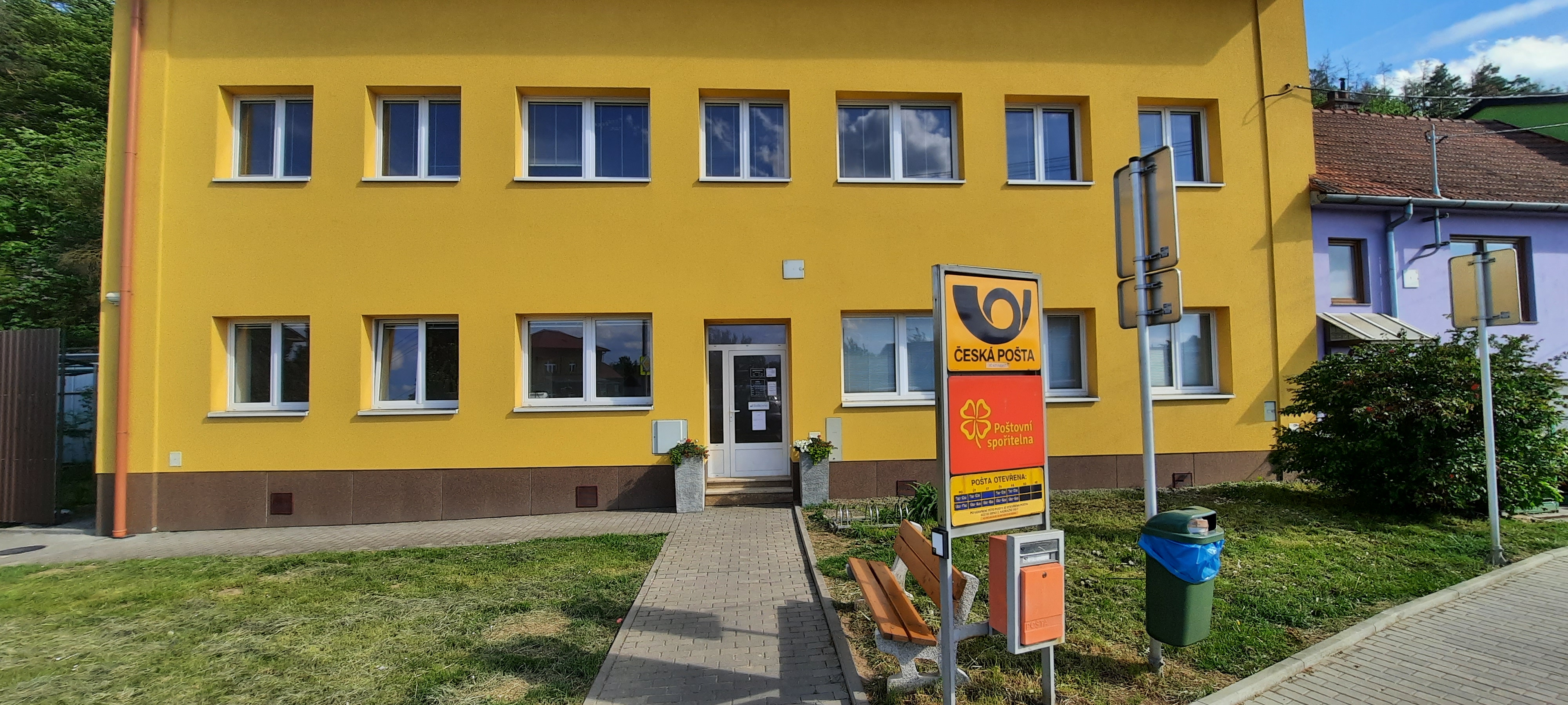 Obecní knihovna Tetčice foto 2