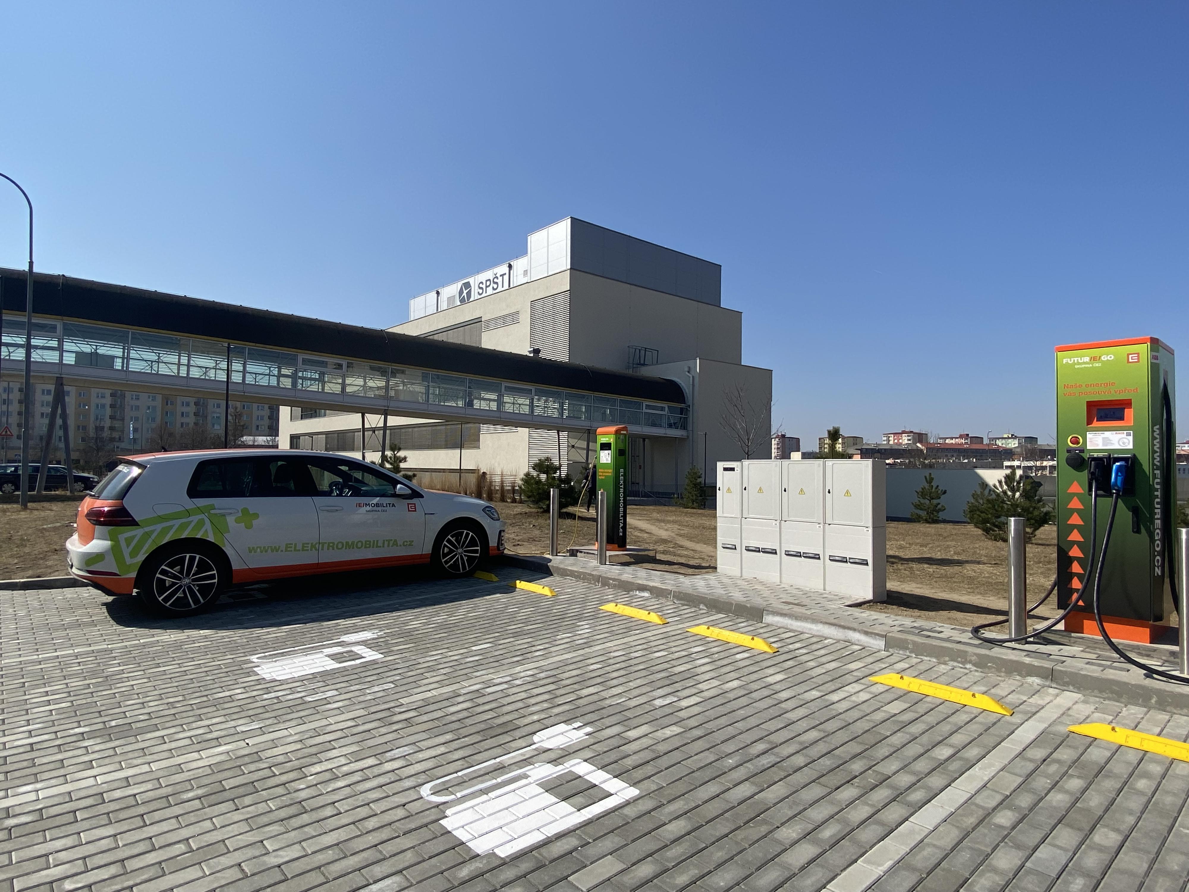 Nabíjecí stanice ČEZ