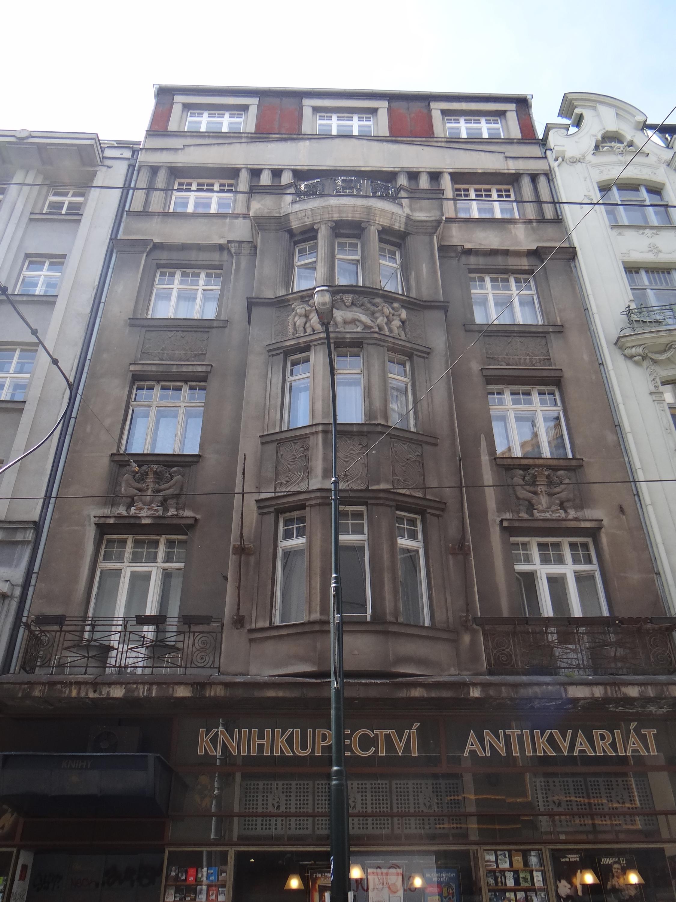 Knihkupectví a antikvariát Spálená 53 foto 2