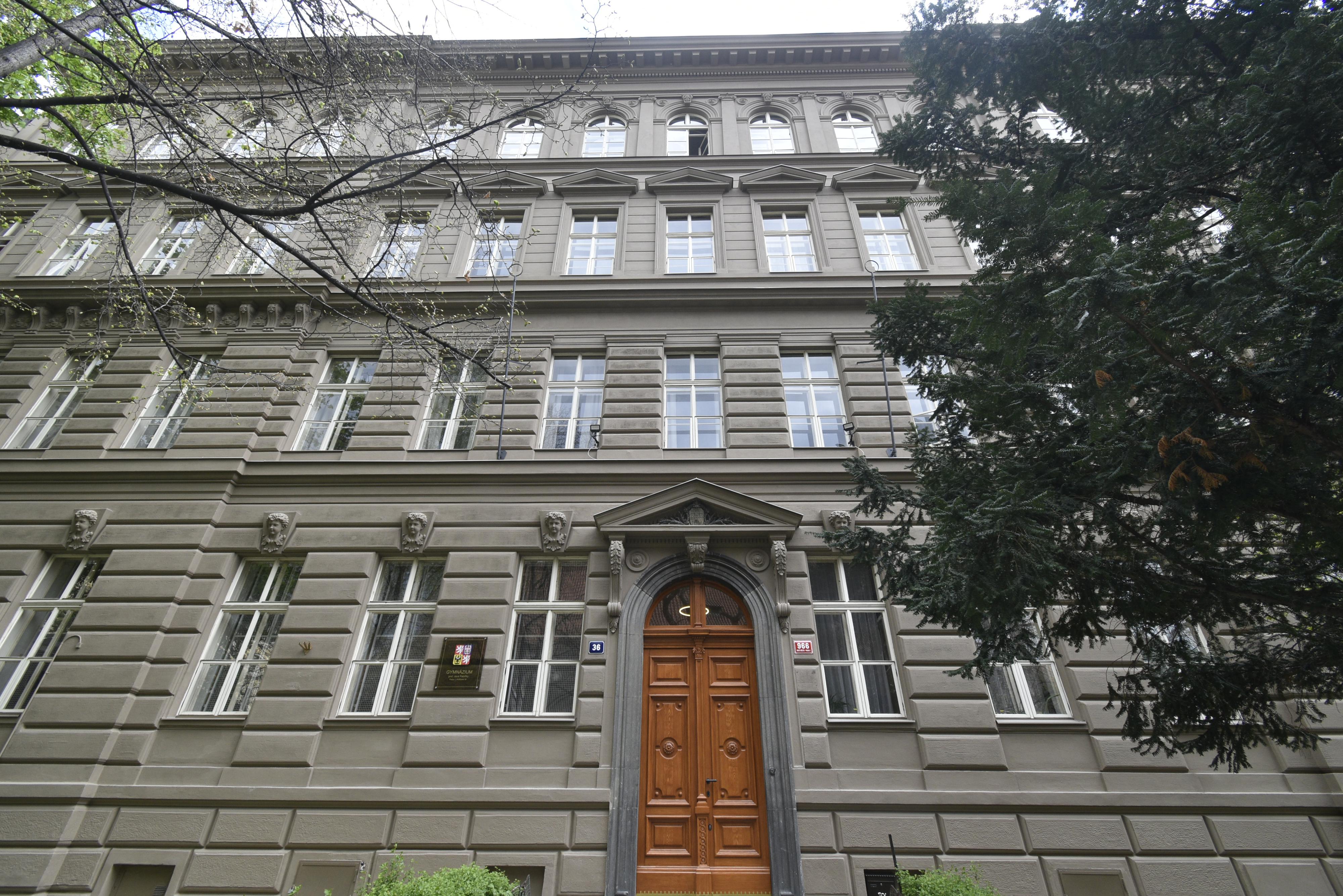 Gymnázium prof. Jana Patočky, Praha 1 foto 2