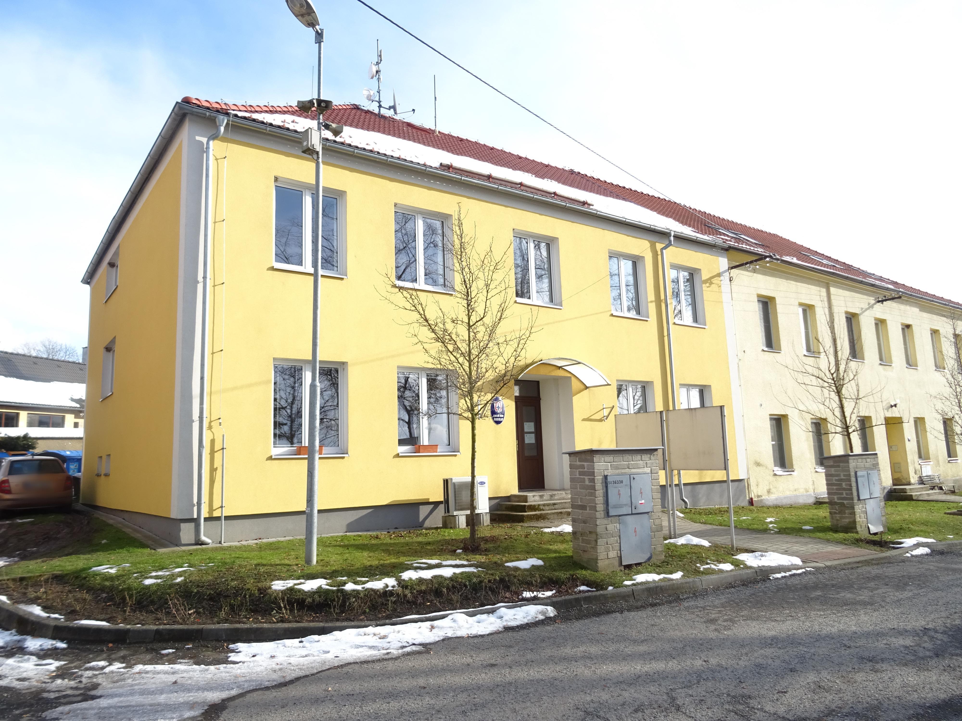 Budislav - obecní úřad foto 2