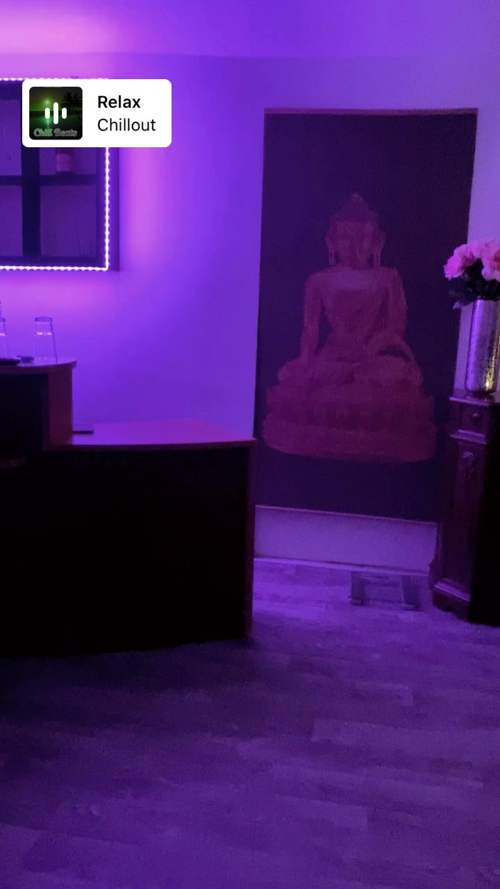 Eroticke masaze - Red Massage foto 2 (náhled videa)