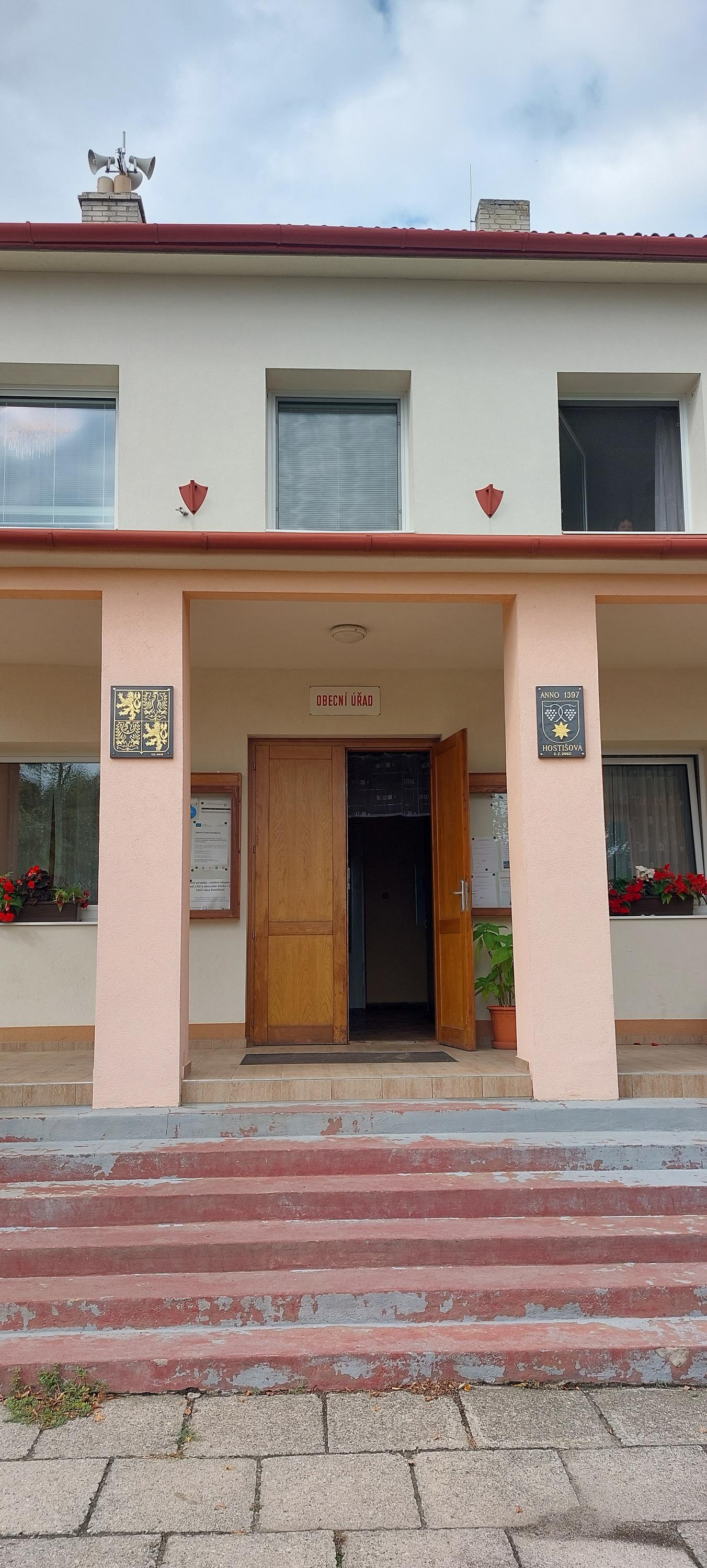 Hostišová - obecní úřad foto 4
