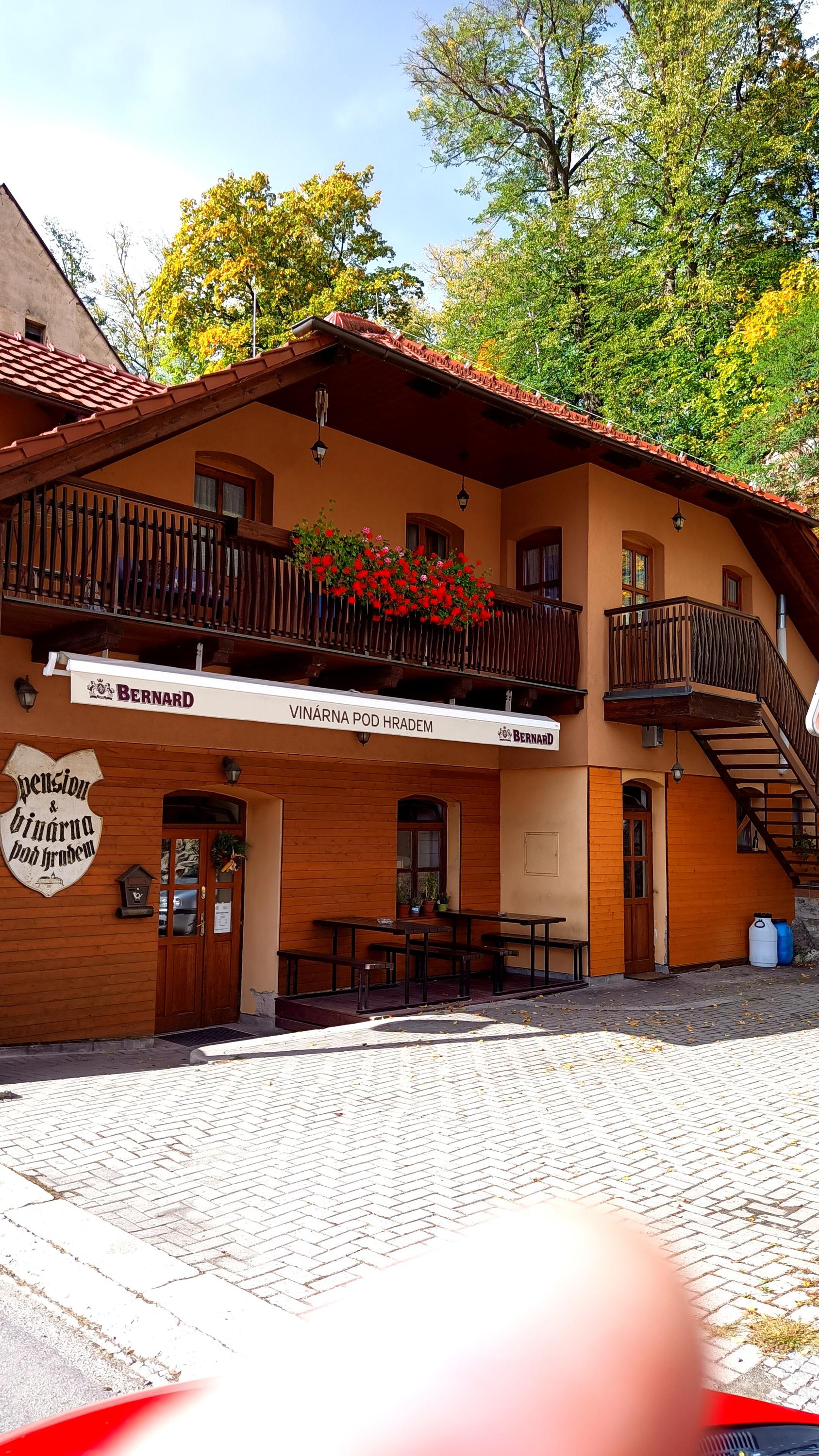 Vinárna Pod Hradem foto 3