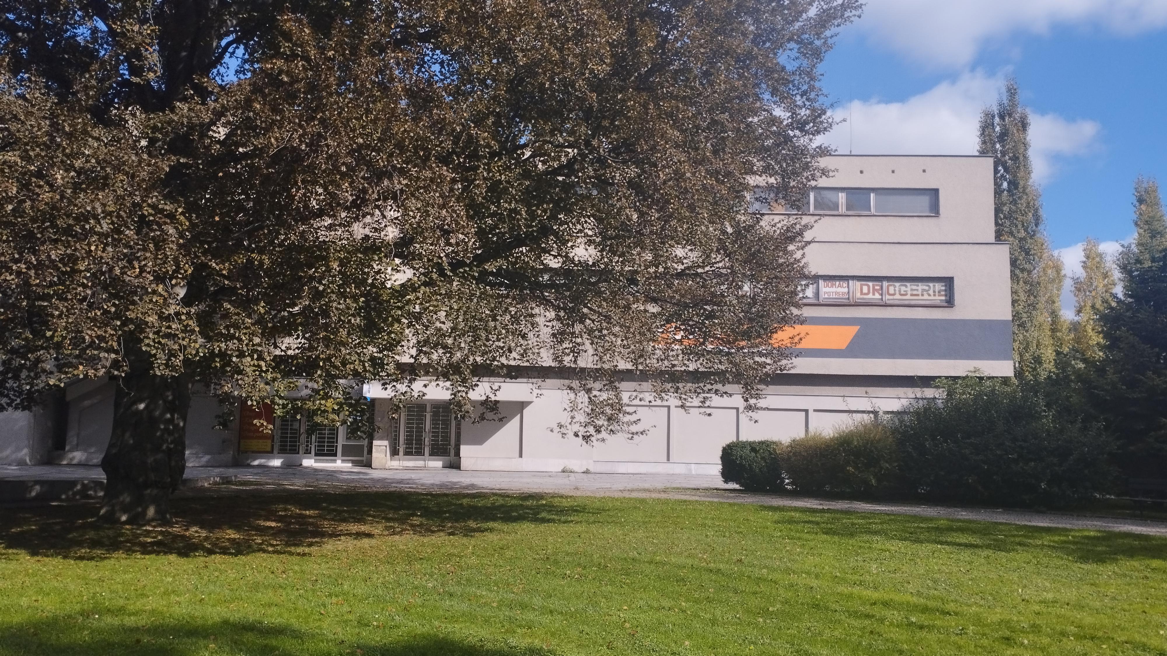 Jednota, spotřební družstvo v Hodoníně, družstvo foto 2