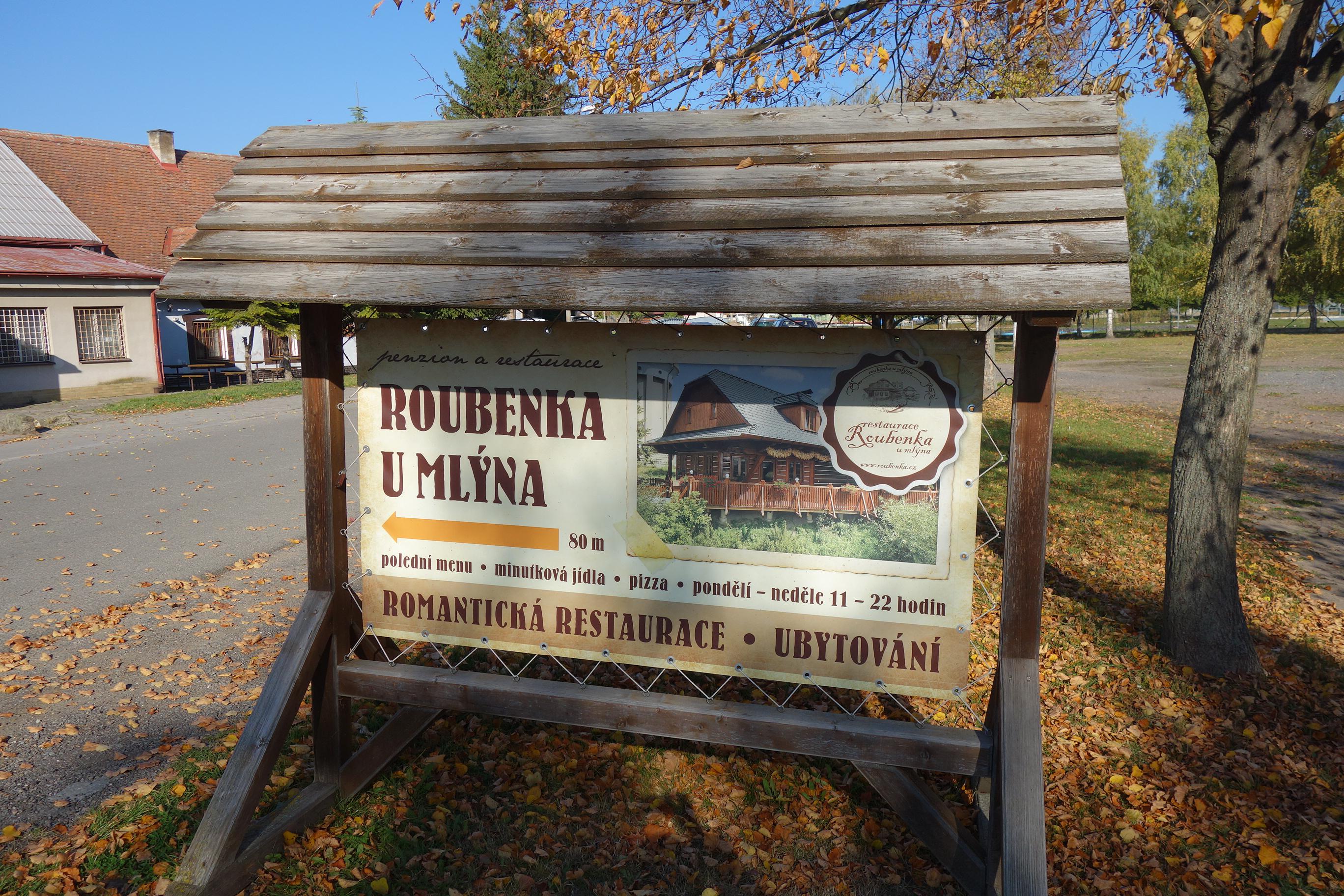 Roubenka u Mlýna - restaurace foto 5