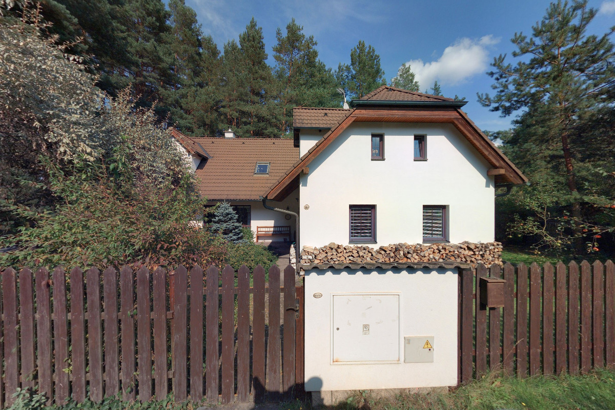 Chatka Tušť foto 2