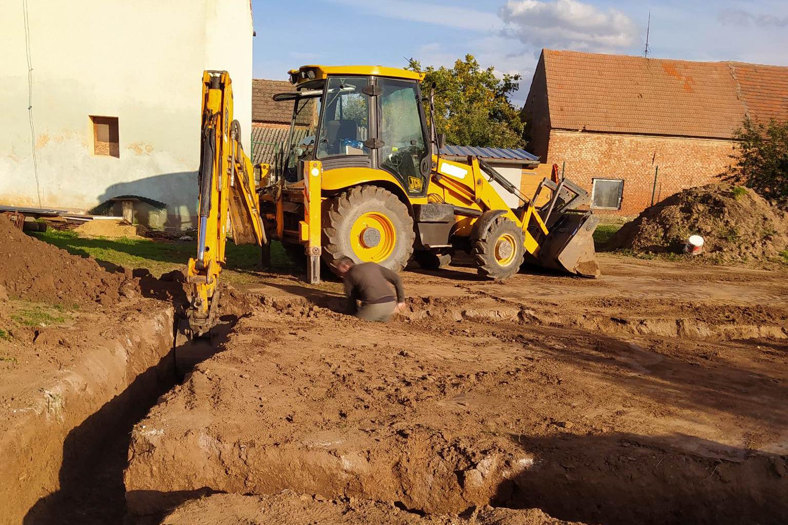 Zemní, výkopové, manipulační a bourací práce v Podbořanech