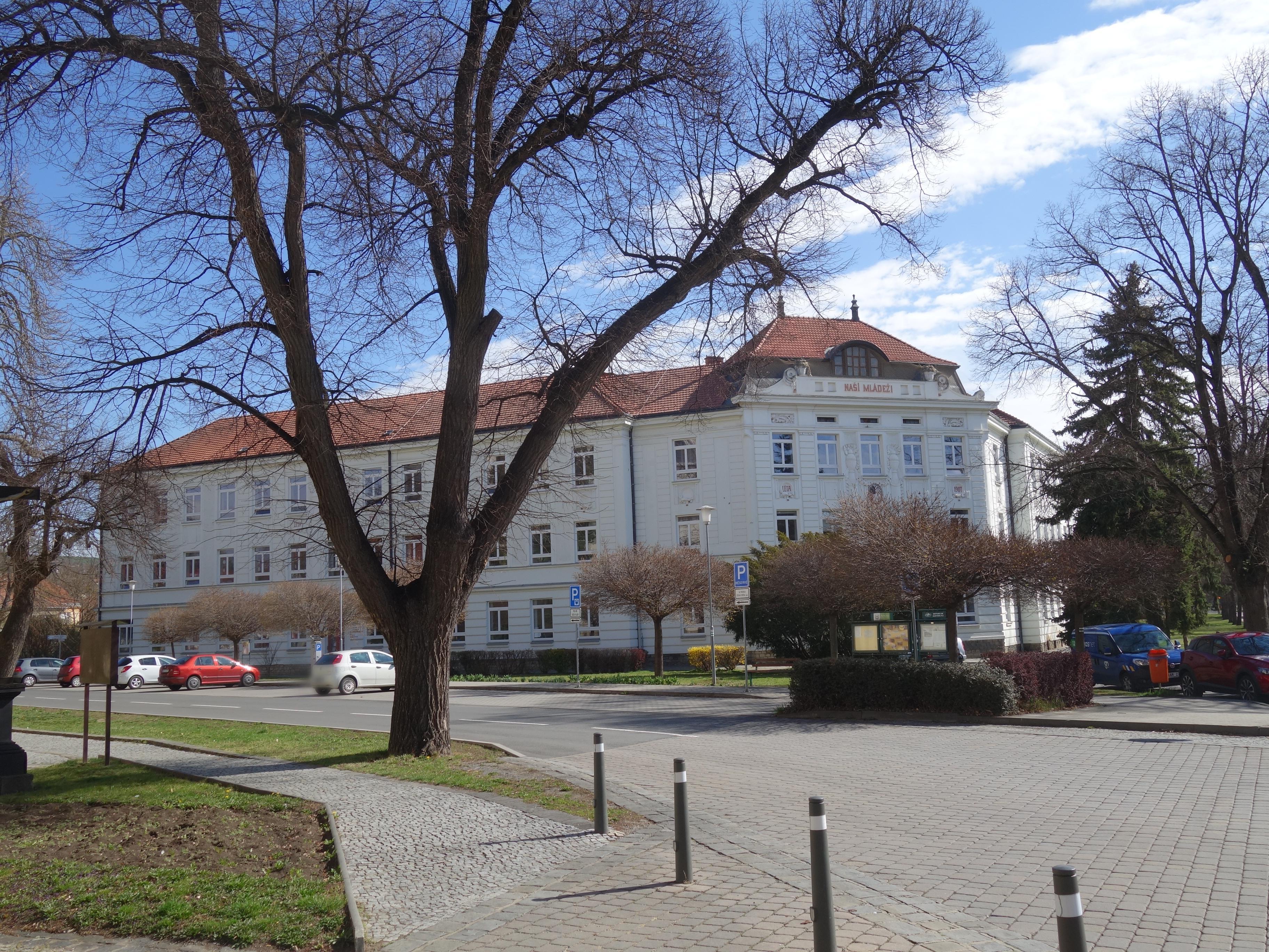 ZŠ Slavkov u Brna, Komenského náměstí foto 2