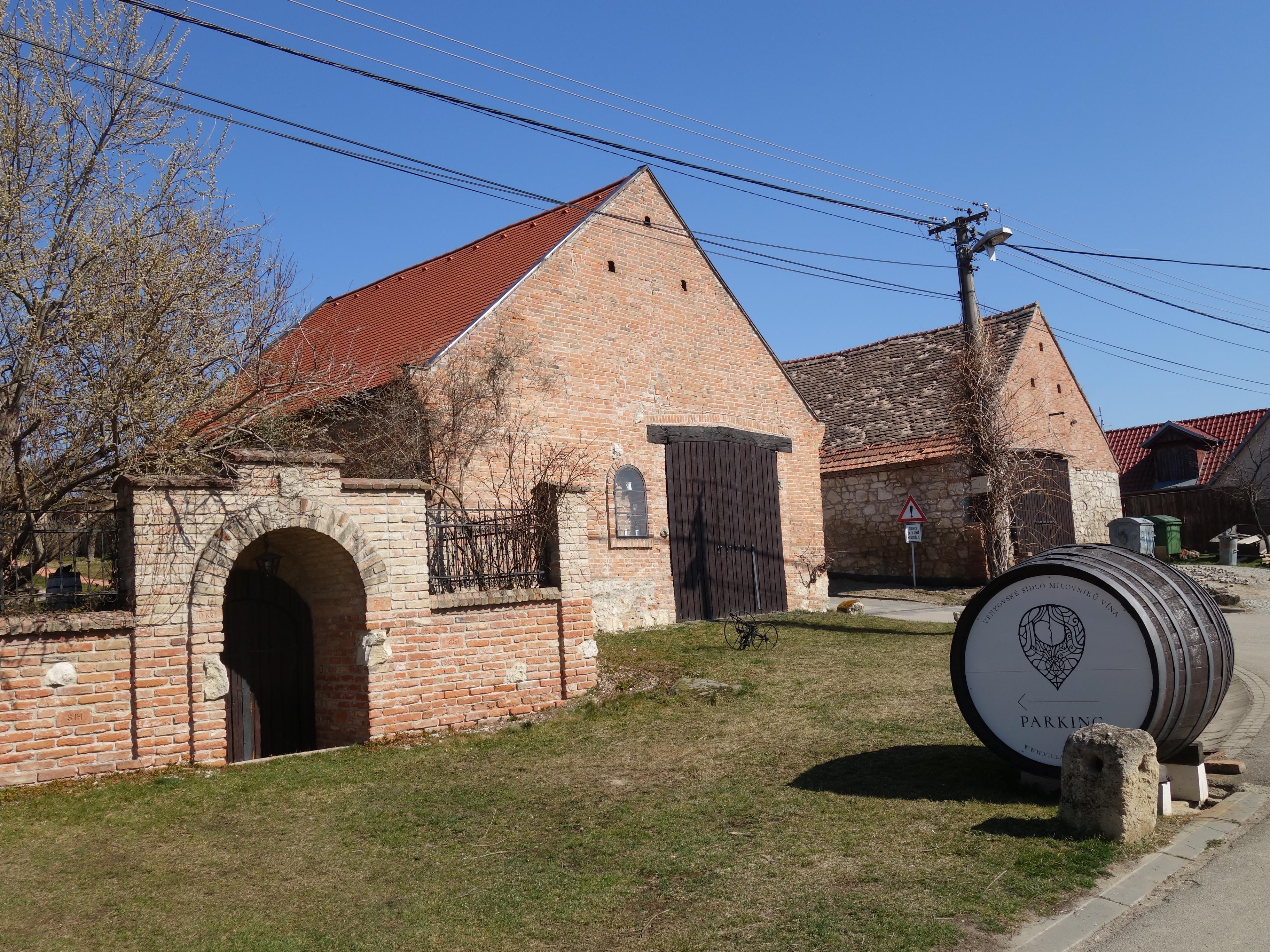 Restaurace Mezi vinicemi foto 5