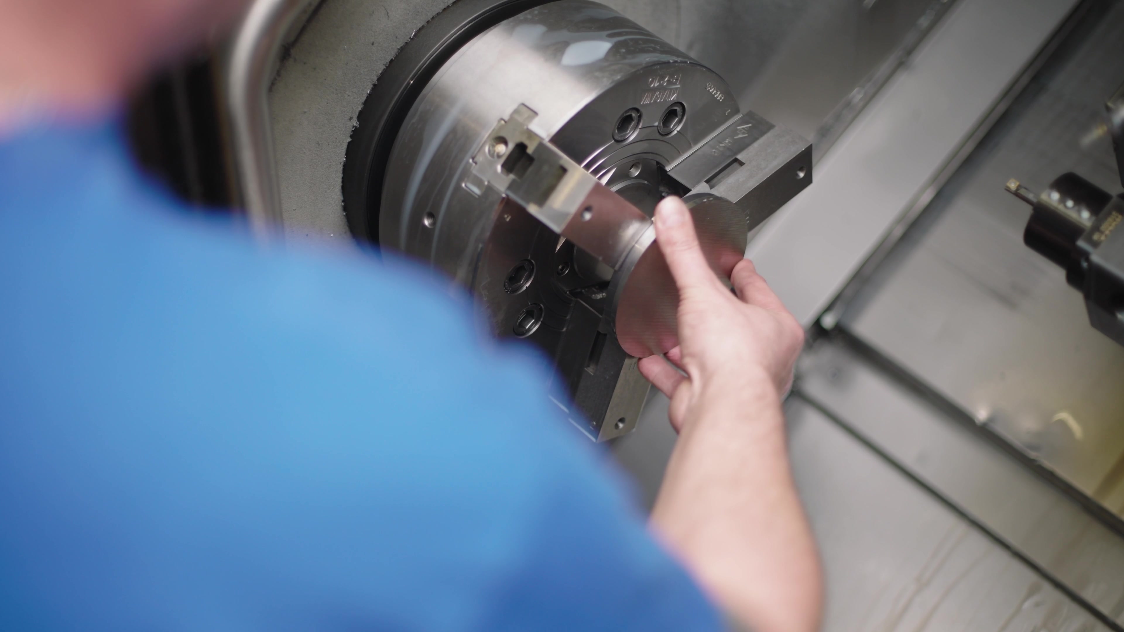 Brava machining foto 2 (náhled videa)
