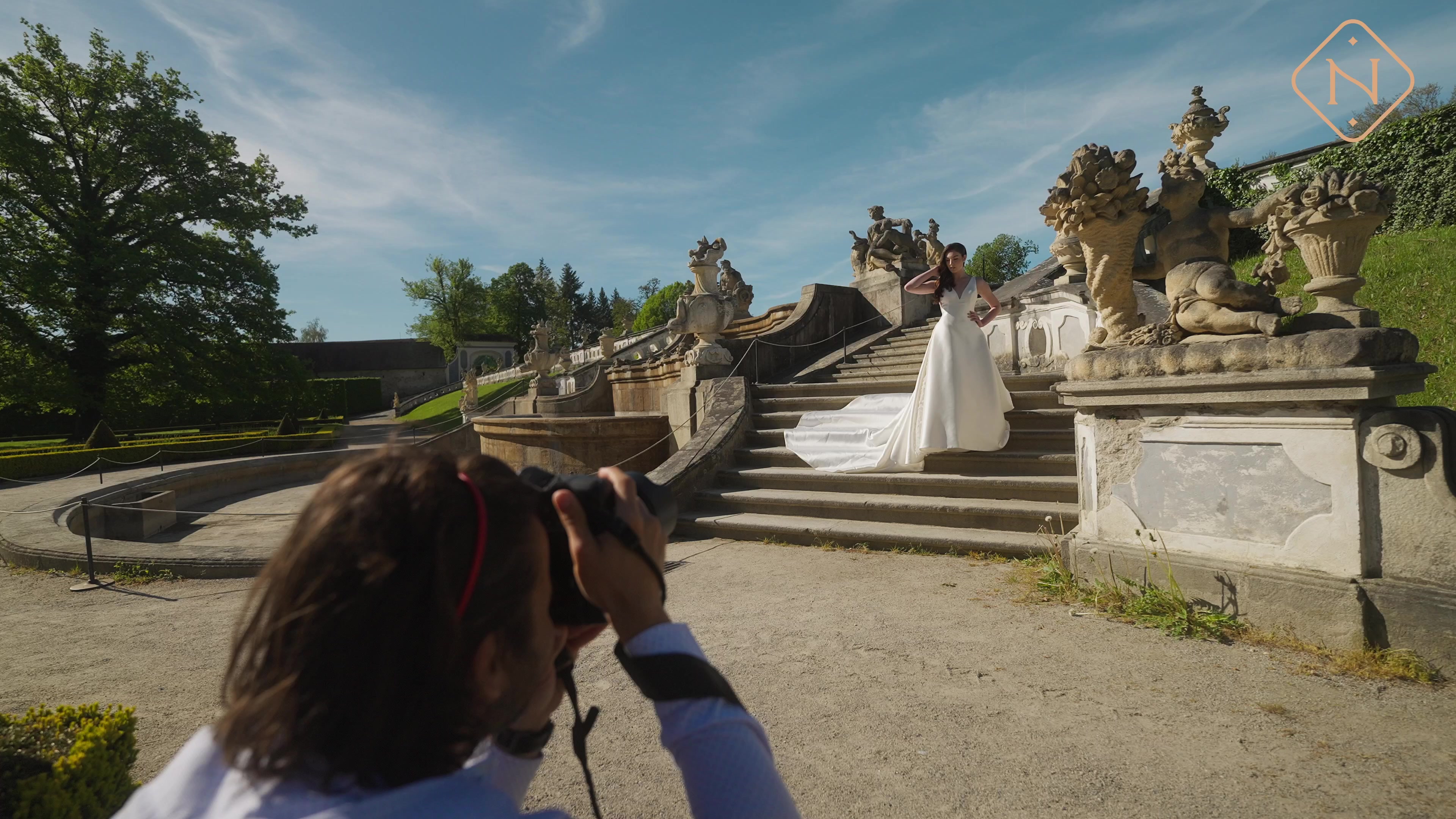 NOVIAS svatební dům foto 2 (náhled videa)