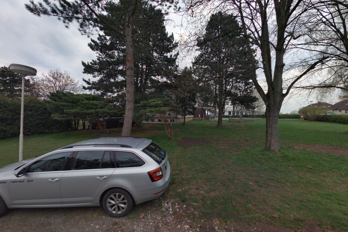 Kulturní dům Milovice u Hořic