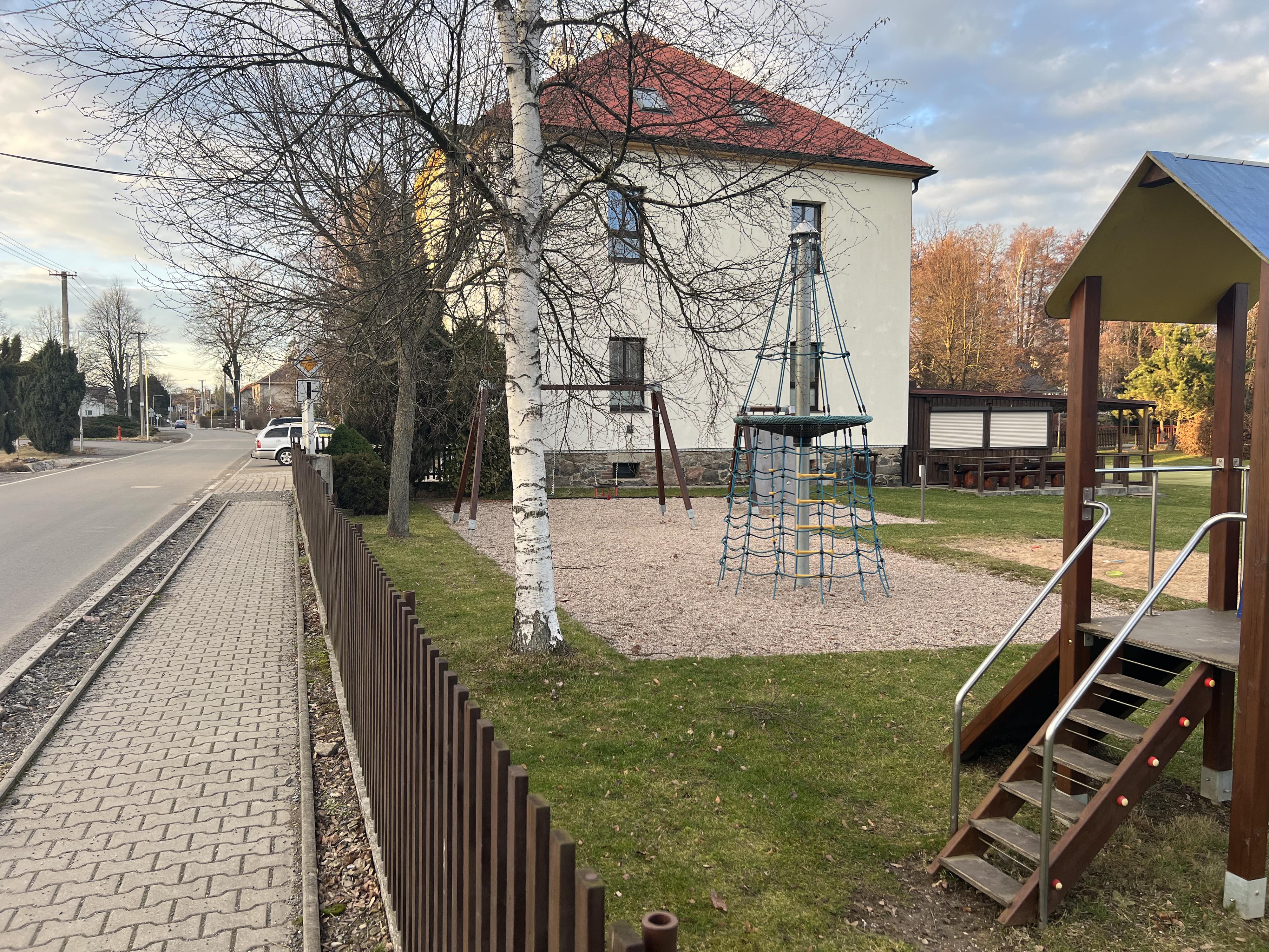 Borová - obecní úřad foto 6