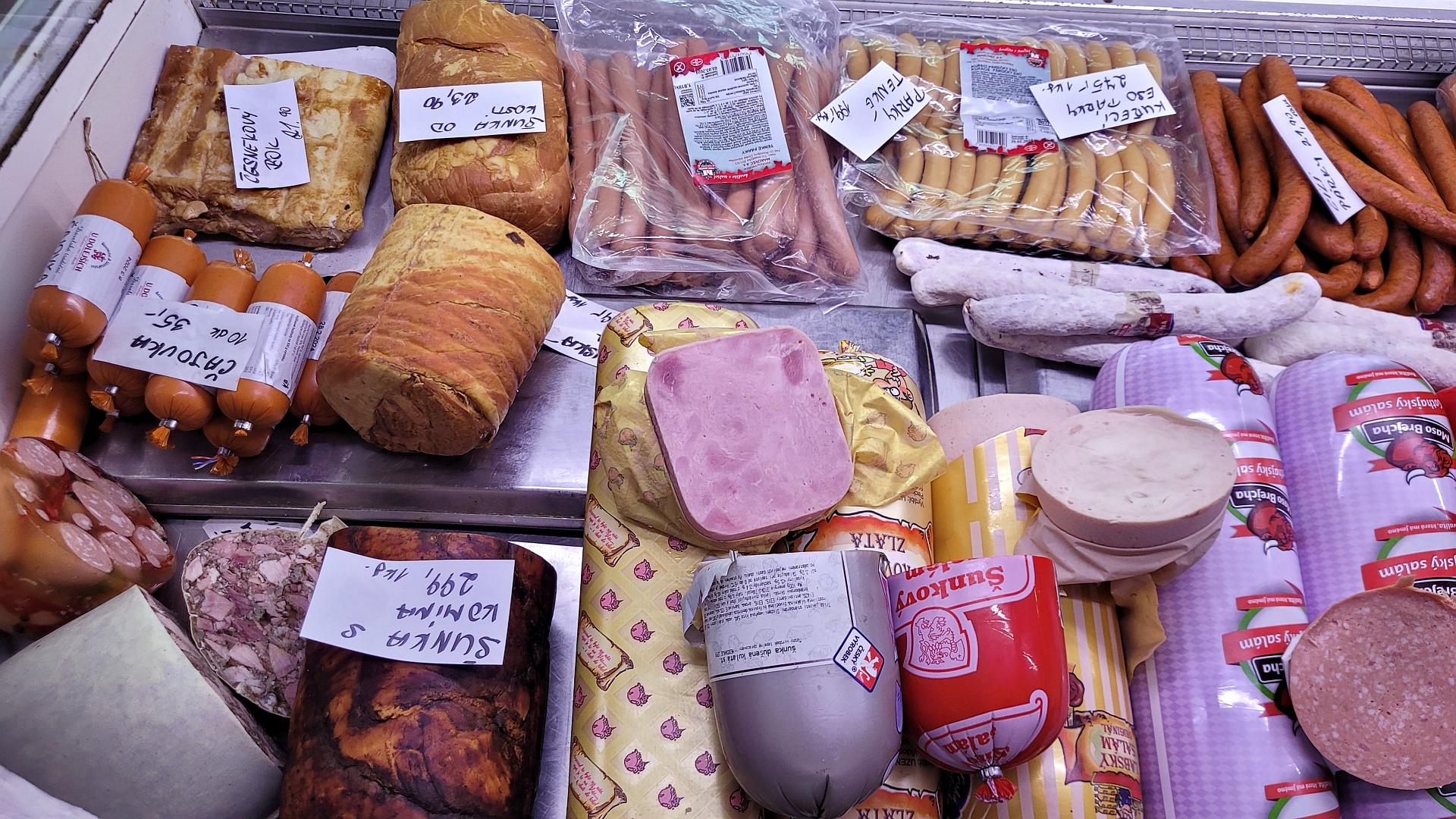 Jídelna a prodej uzenin Beroun Hvězda foto 2