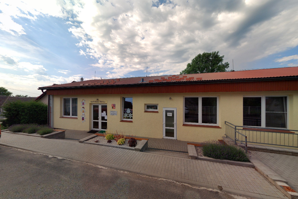 Základní škola a Mateřská škola Kluky