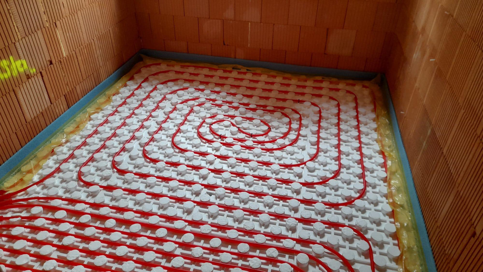 Tomáš Mach - Instalatér a topenář foto 2