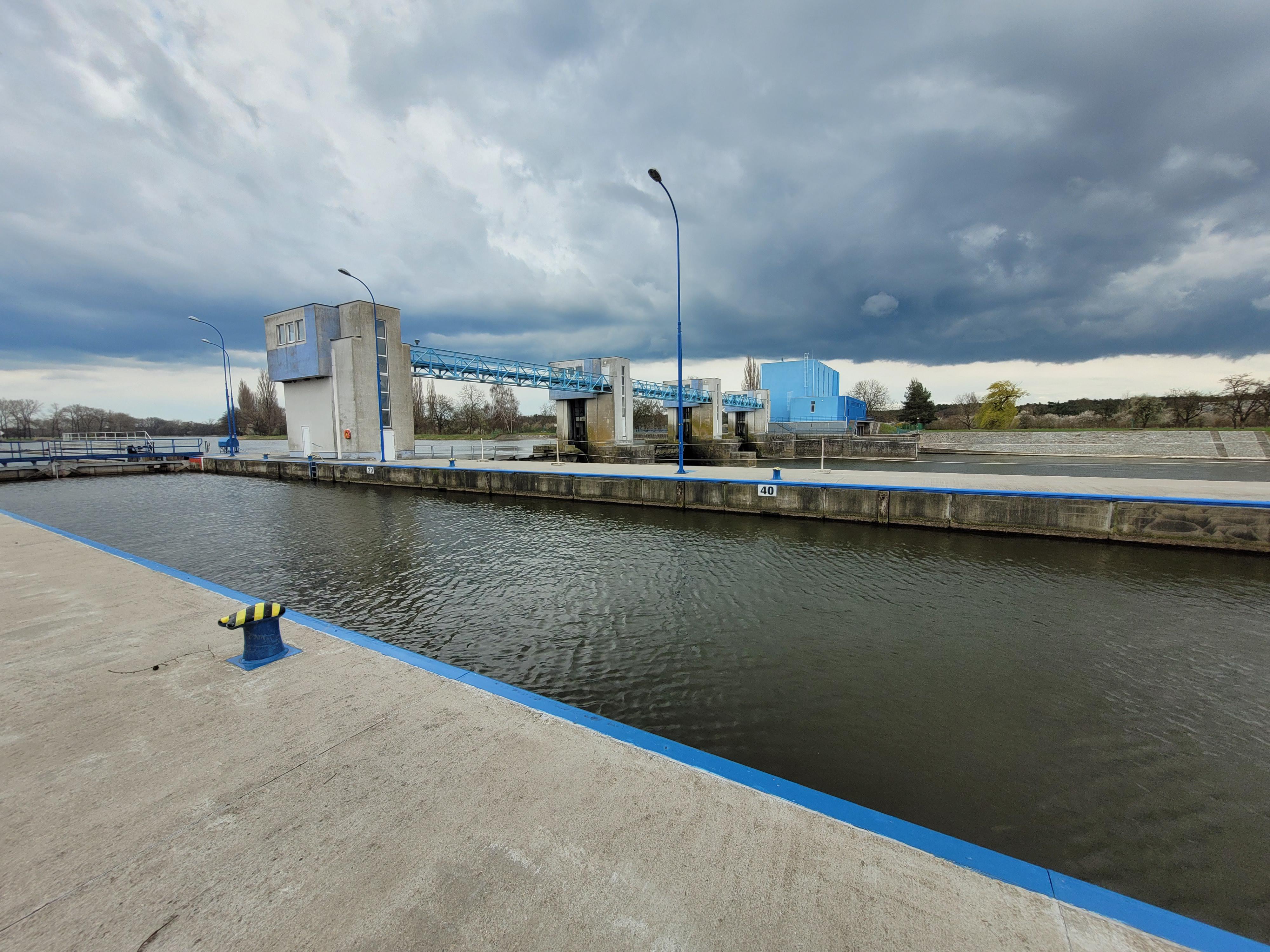 Plavební komora Kostomlátky foto 4