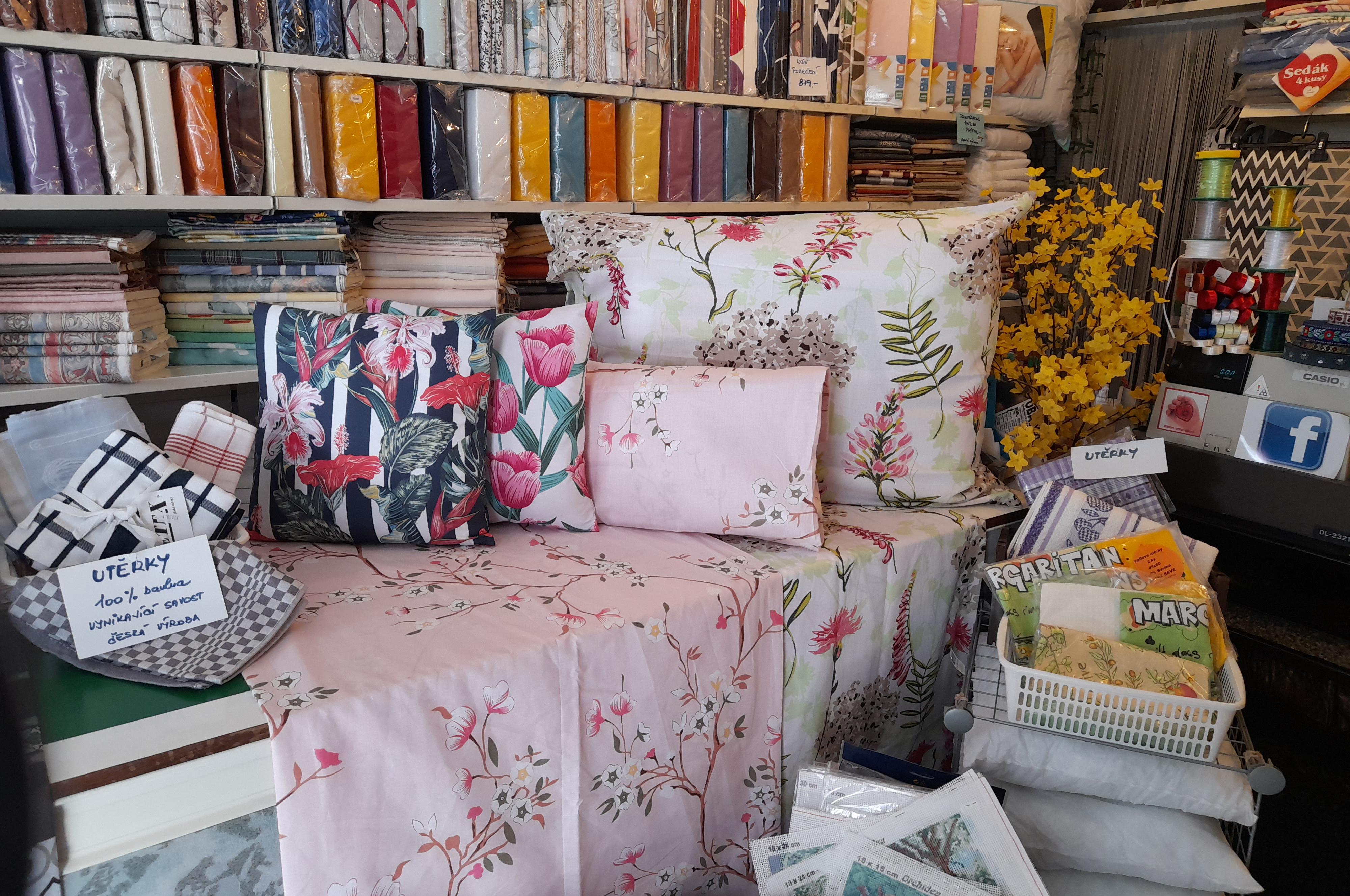 Ivana Matičková - BYTOVÝ TEXTIL - GALANTERIE - RÁMOVÁNÍ foto 1