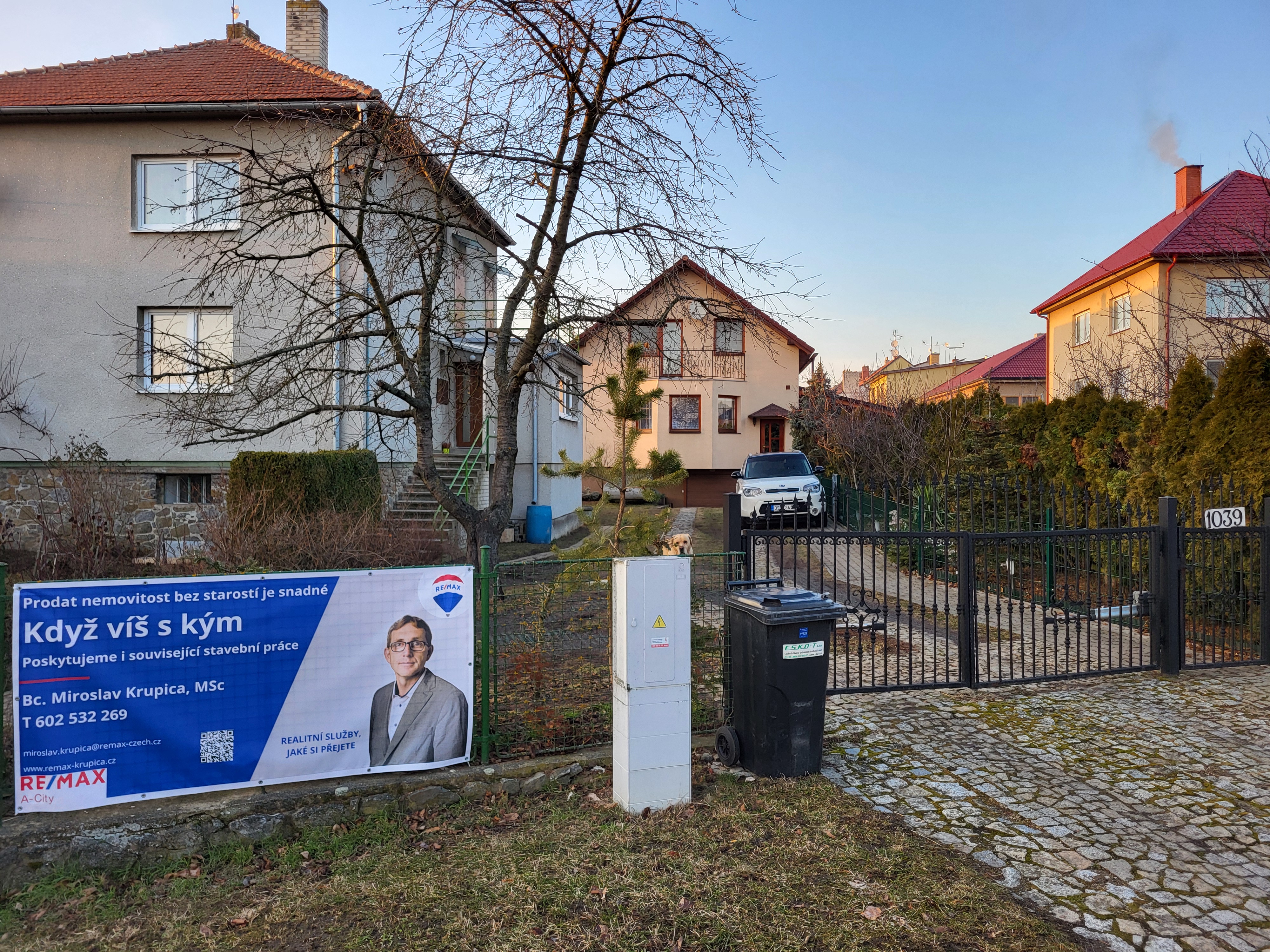 Bc. Miroslav Krupica, MSc. - Realitní makléř Remax A-City foto 2