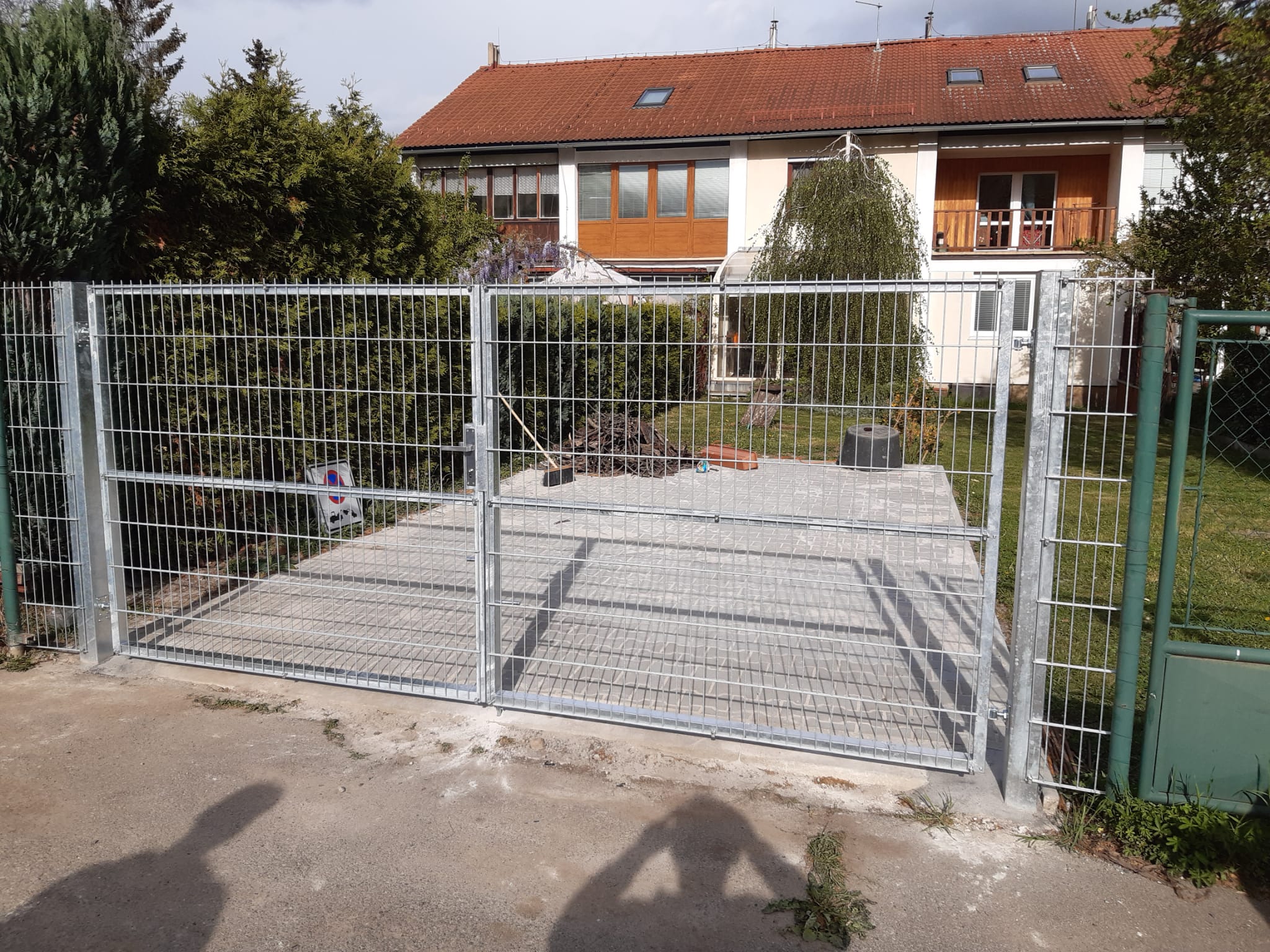 AGV - Rathouský - vrata, brány, stínění foto 6