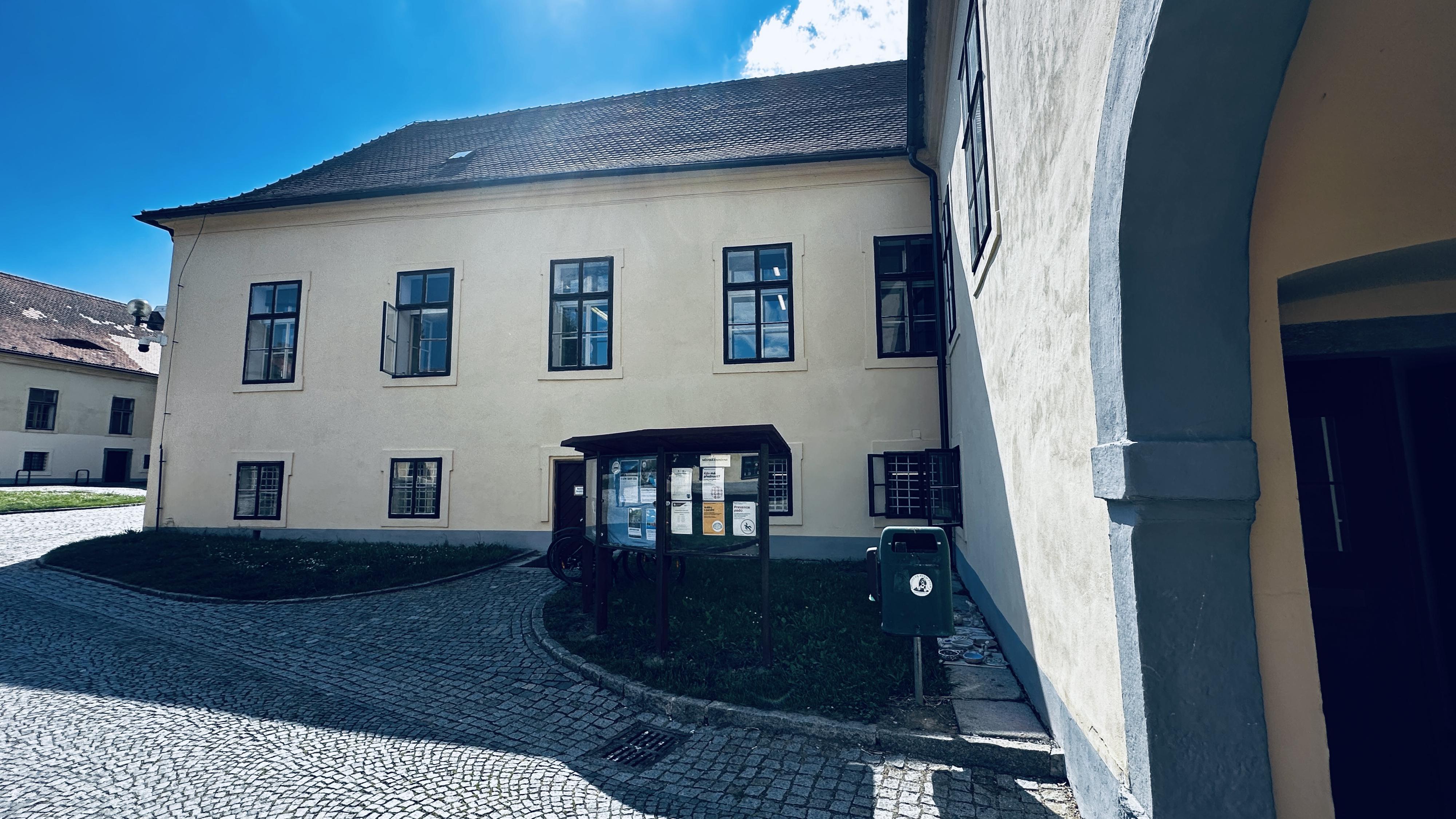 Městská knihovna Horažďovice foto 3