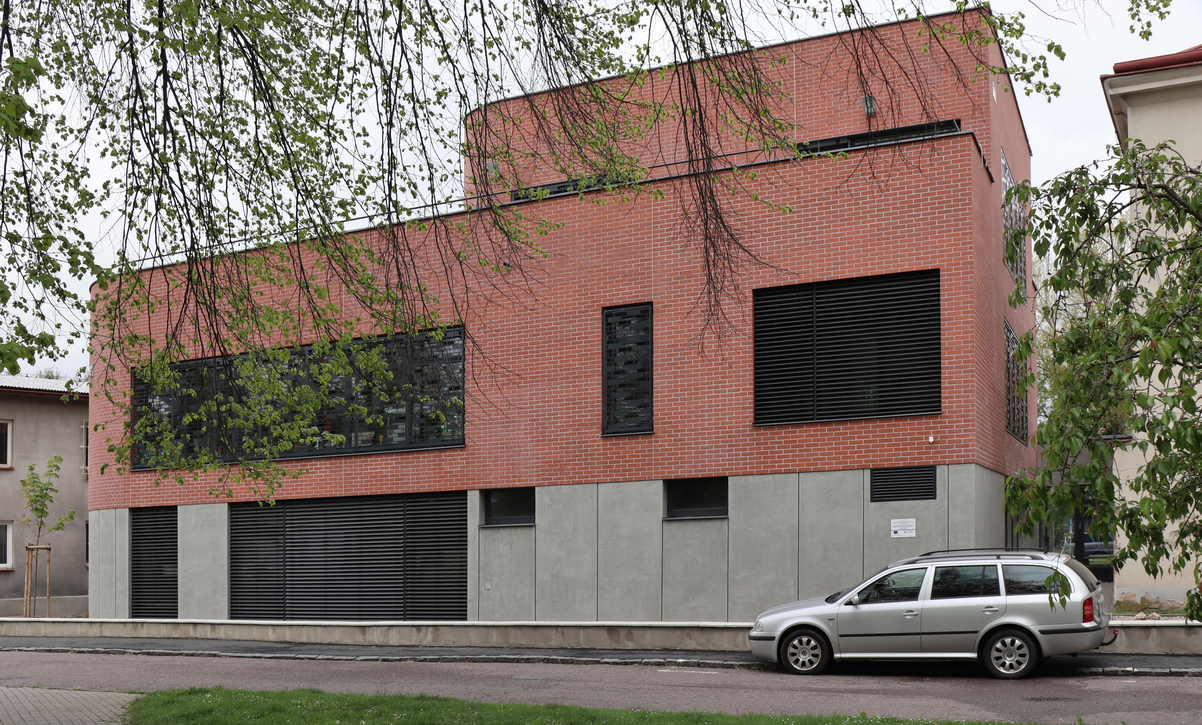 Speciální mateřská škola, základní škola a praktická škola Pardubice foto 3