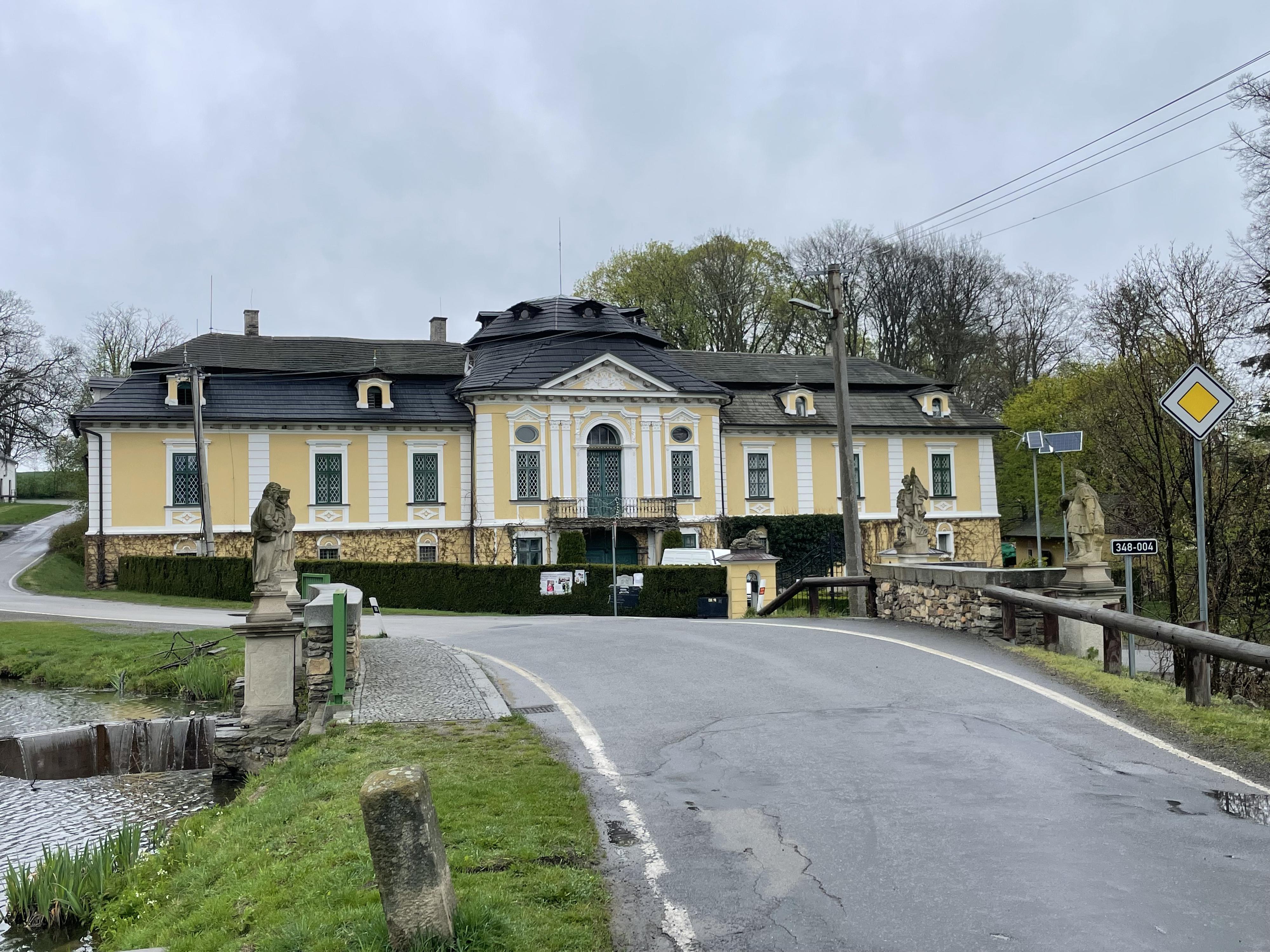 Zámek Úsobí foto 5