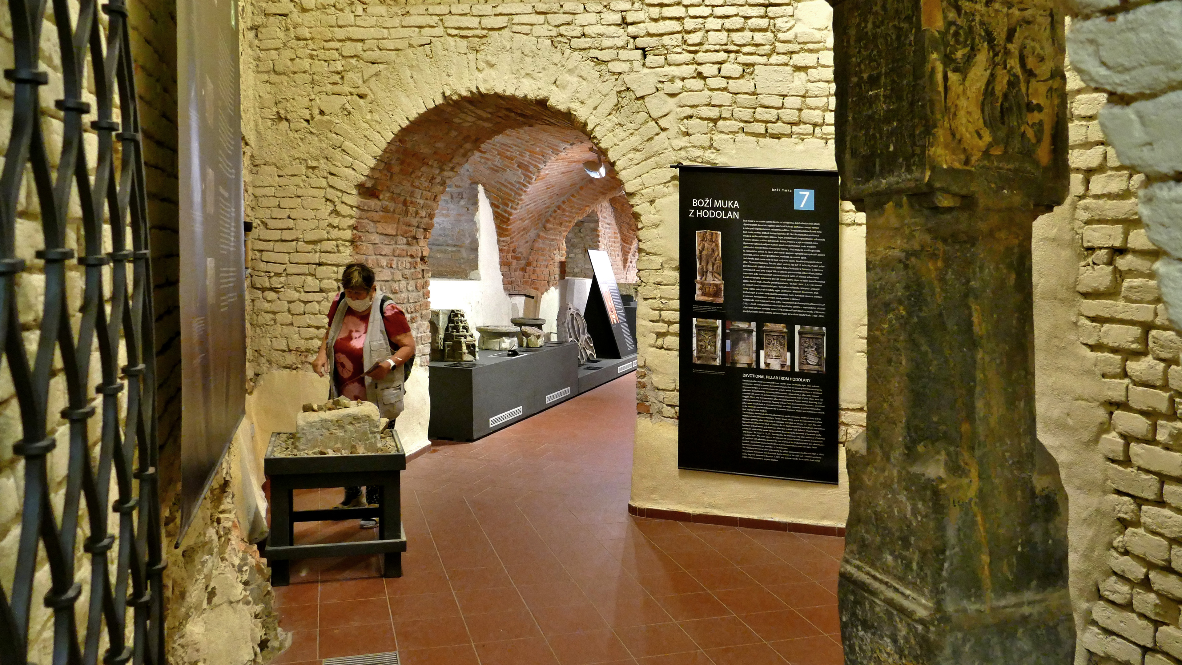 Příběh kamene – expozice geologie, archeologie a lapidária