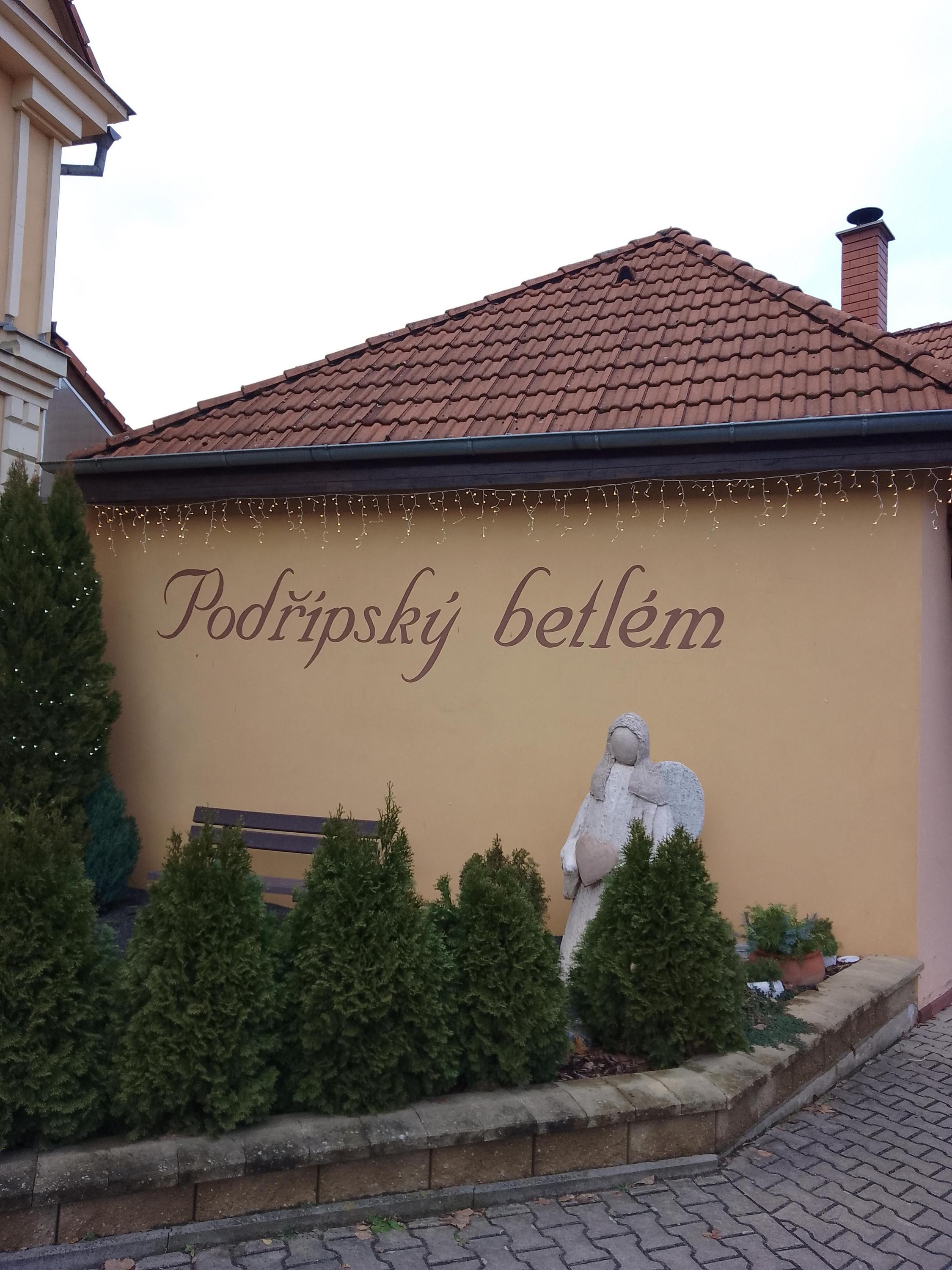 Galerie pohyblivých scén z kukuřičného šustí - Jiřina Šustrová foto 6