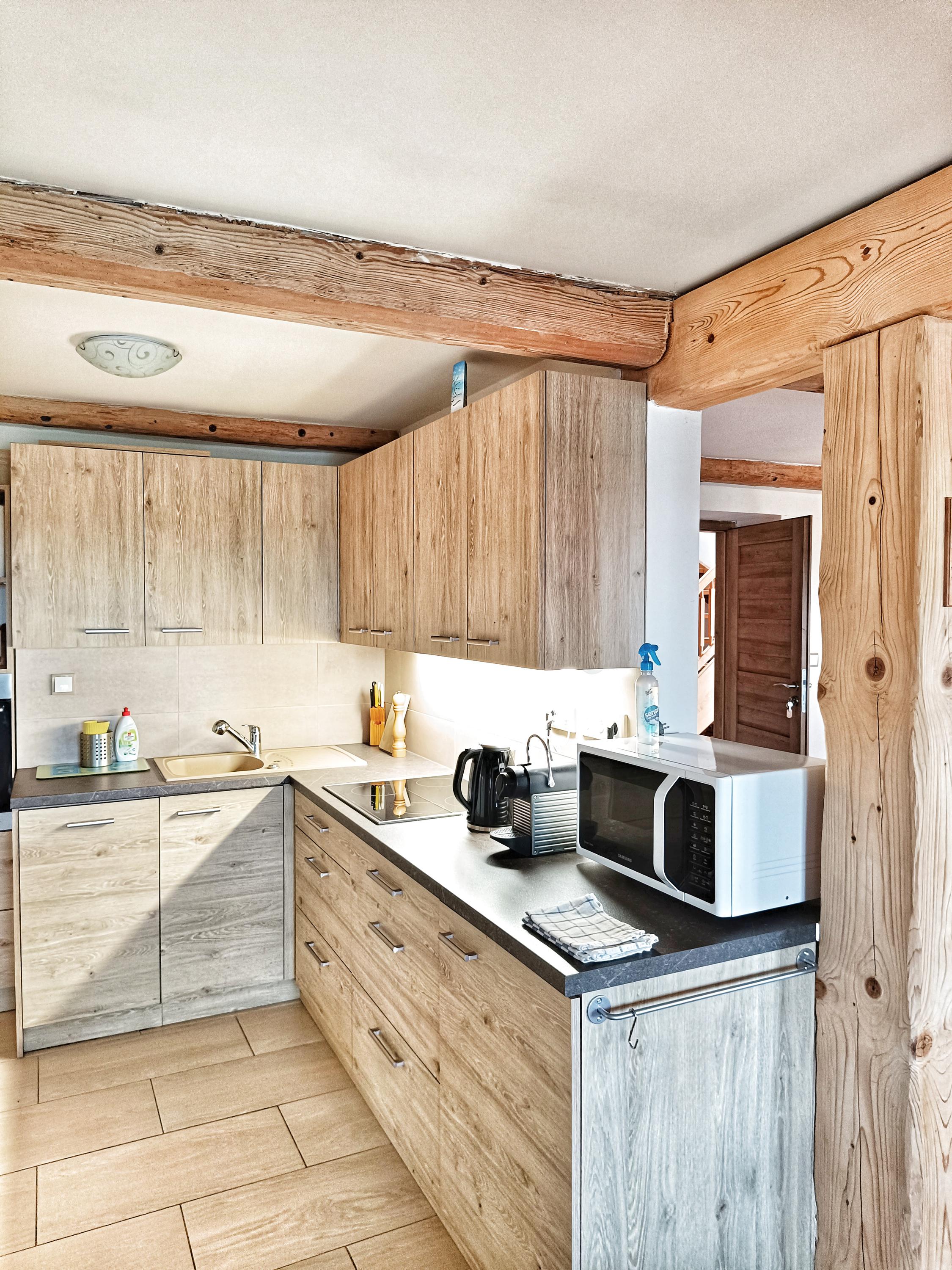 Chaloupka pod lípou foto 5