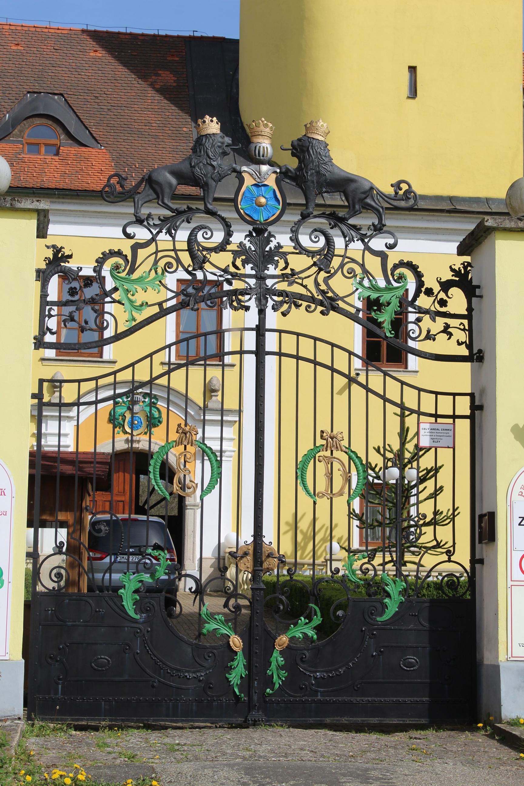 Zámek Stráž nad Nežárkou foto 6