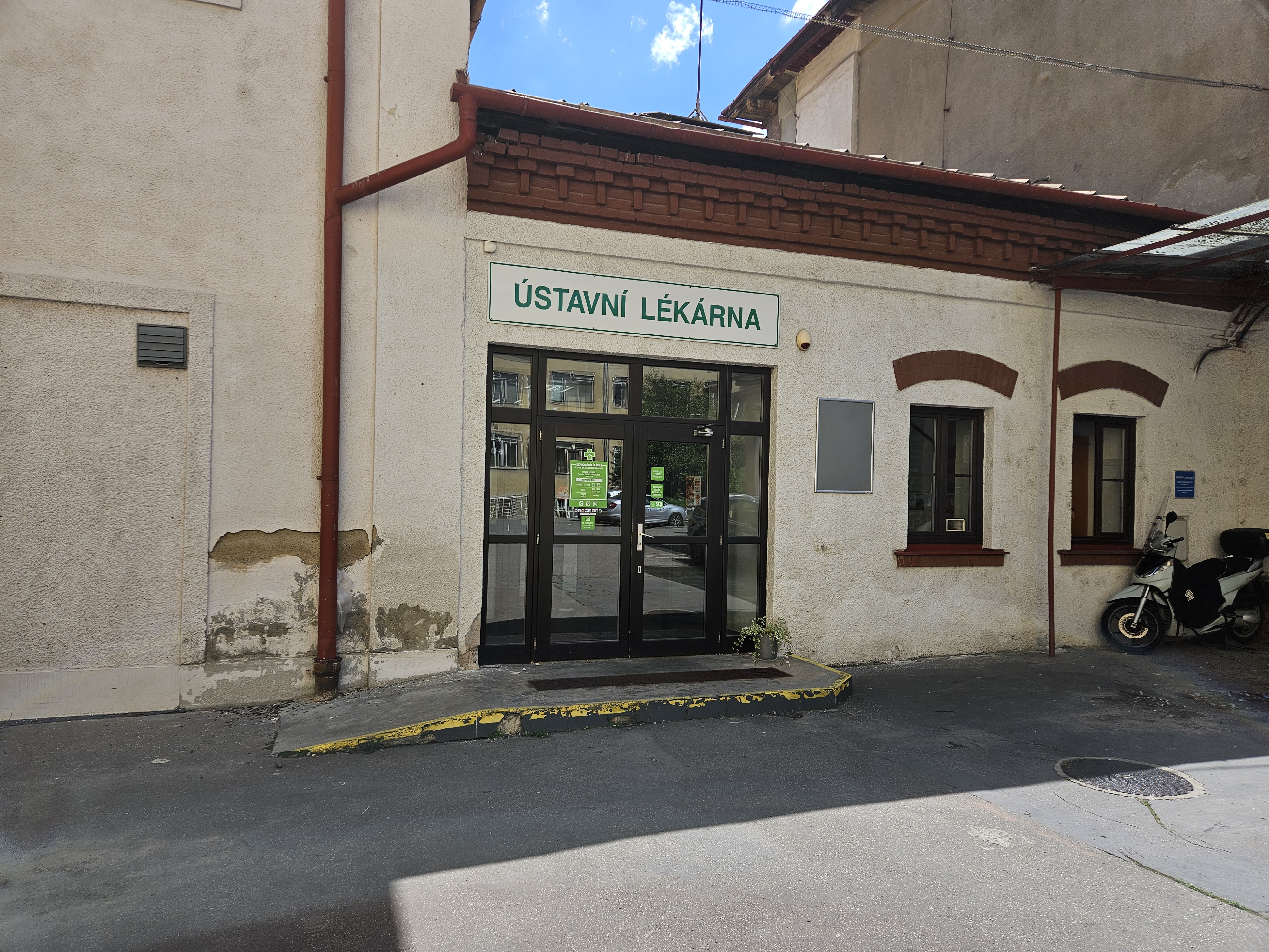 Lékárna v Porodnici na Obilním trhu foto 3