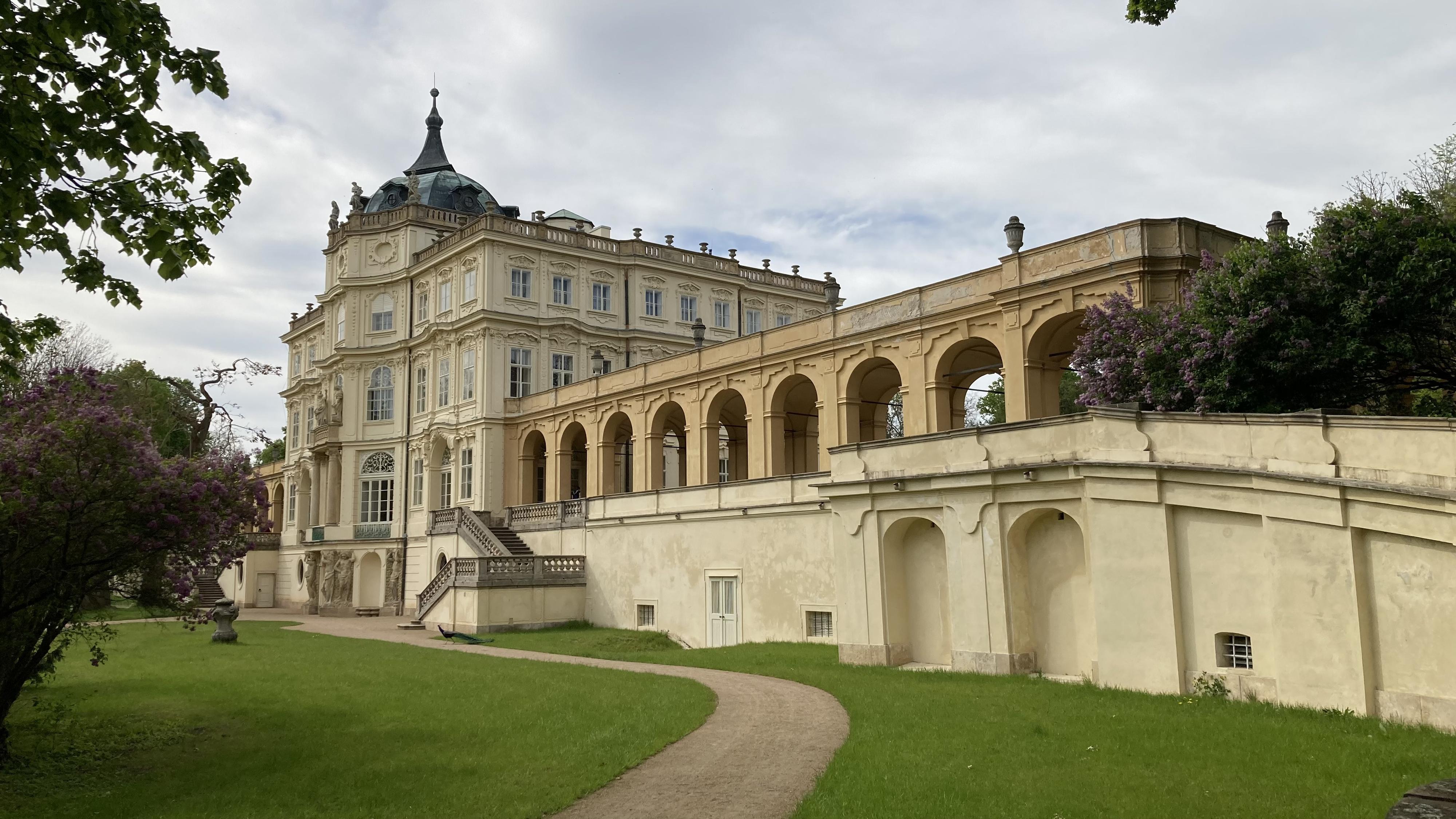 Státní zámek Ploskovice foto 6