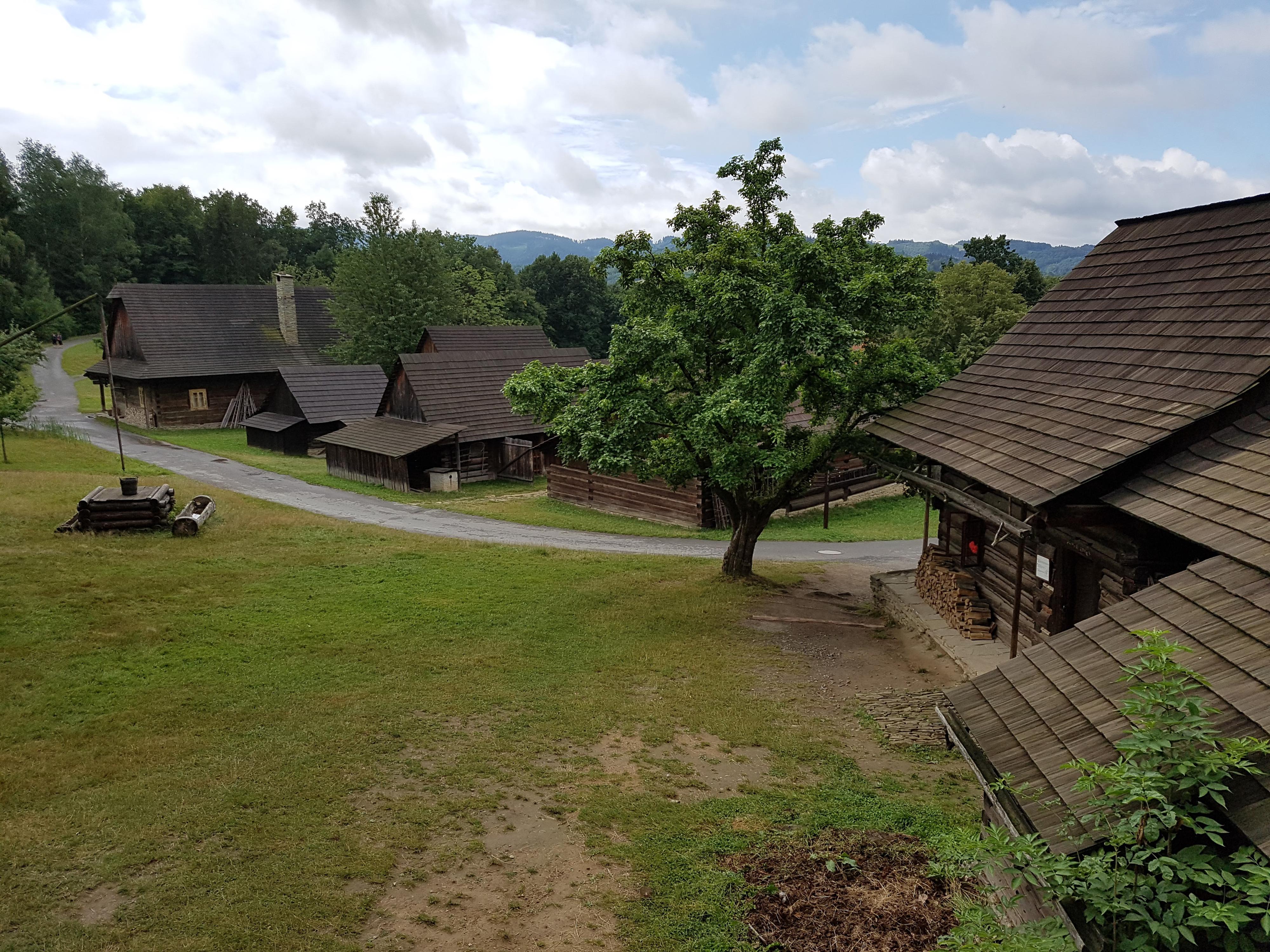 Valašské muzeum v přírodě - Valašská dědina foto 6