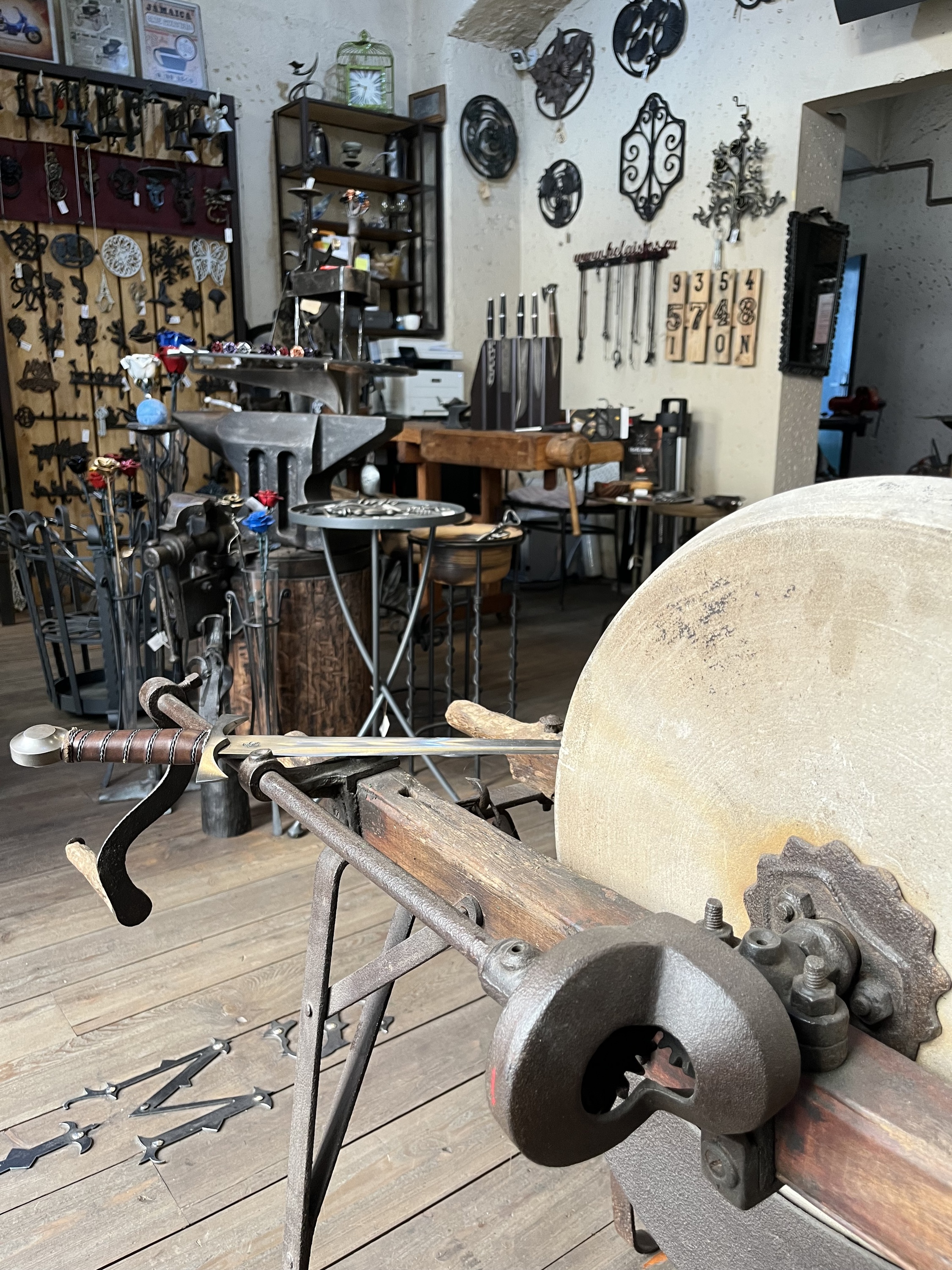 HEFAISTOS prodejna a kovářská dílna foto 4