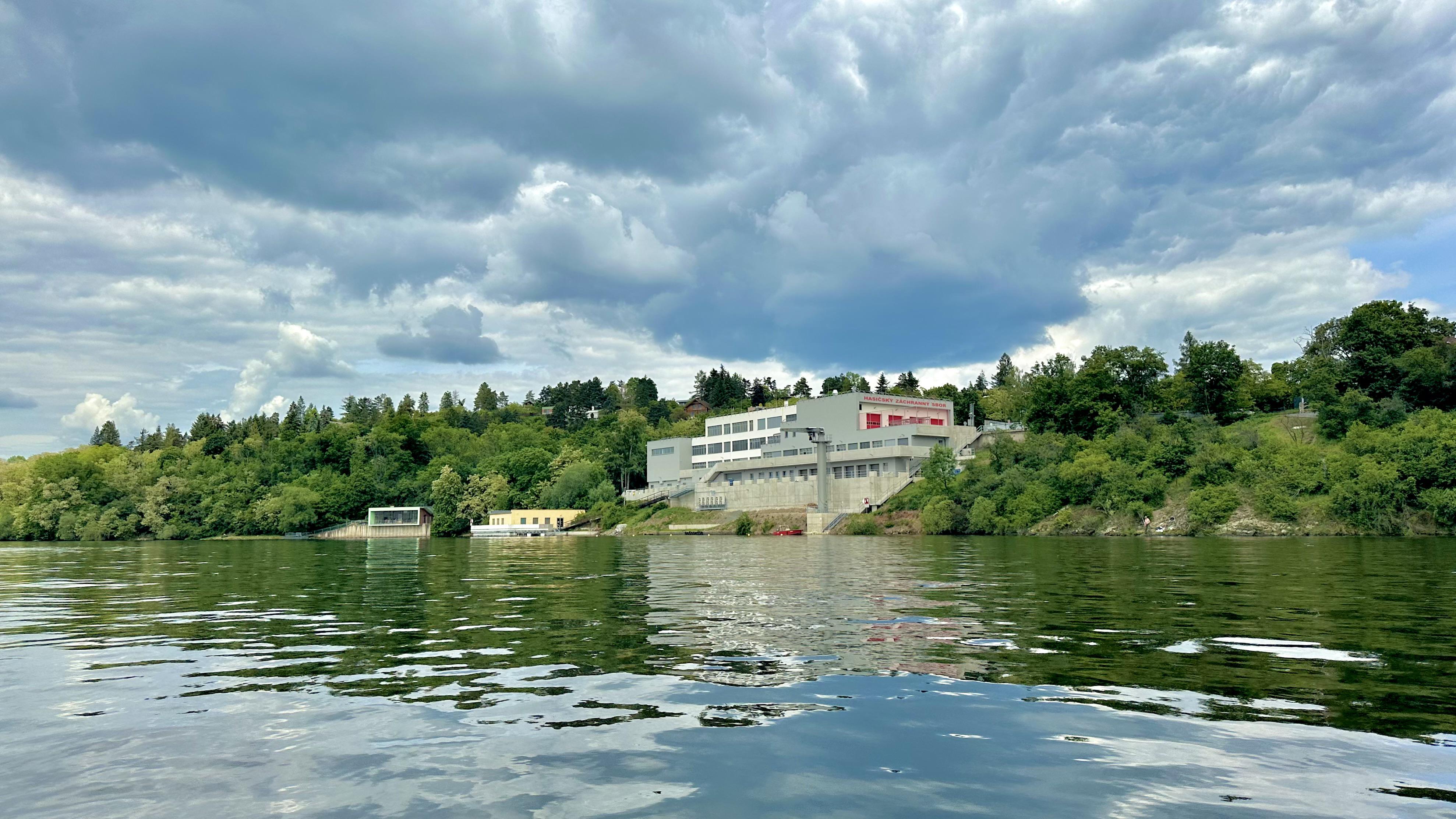 Hasičský záchranný sbor Jihomoravského kraje - Požární stanice Přehrada foto 2