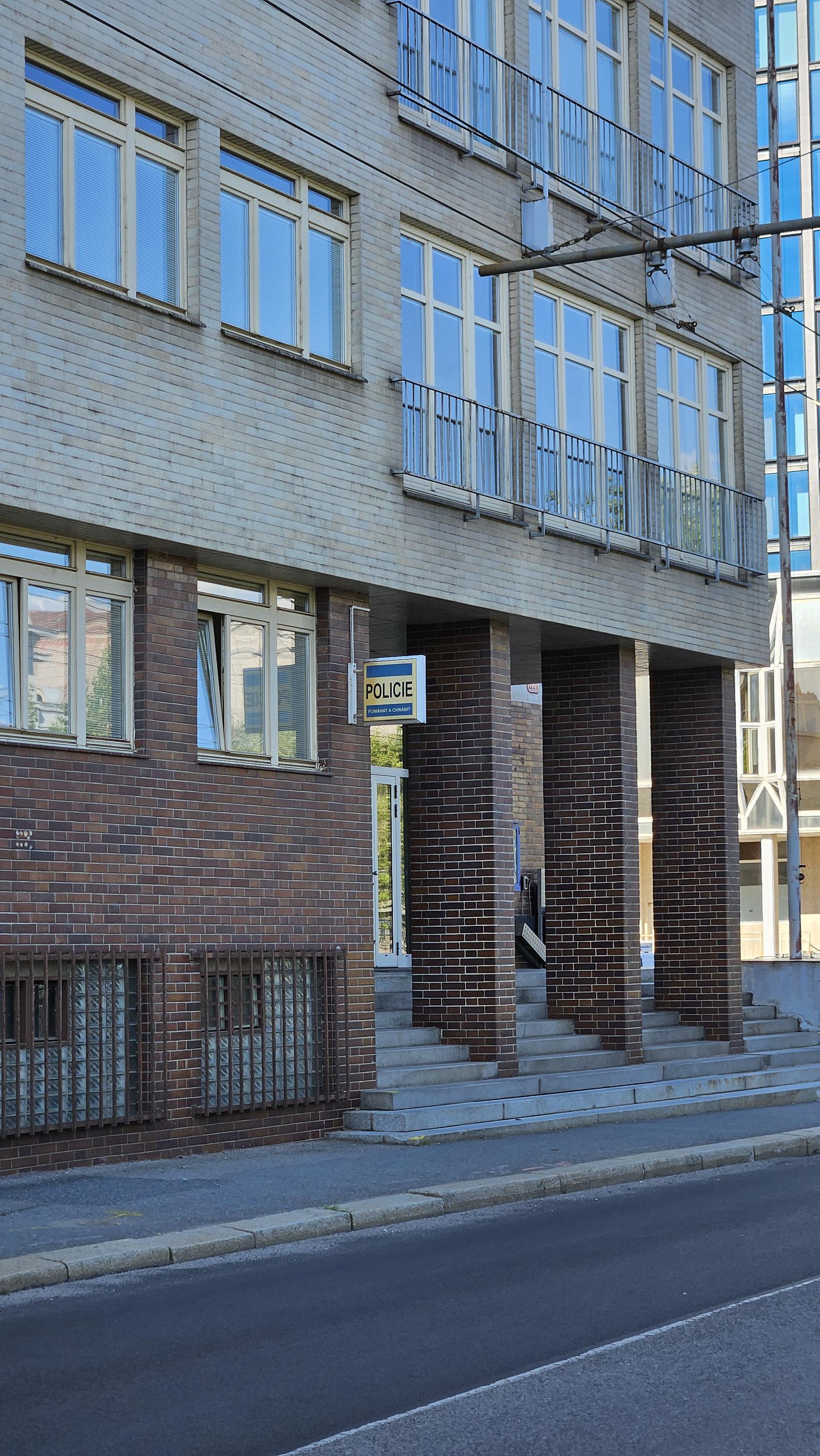 Policie ČR - Obvodní oddělení Plzeň - střed foto 3