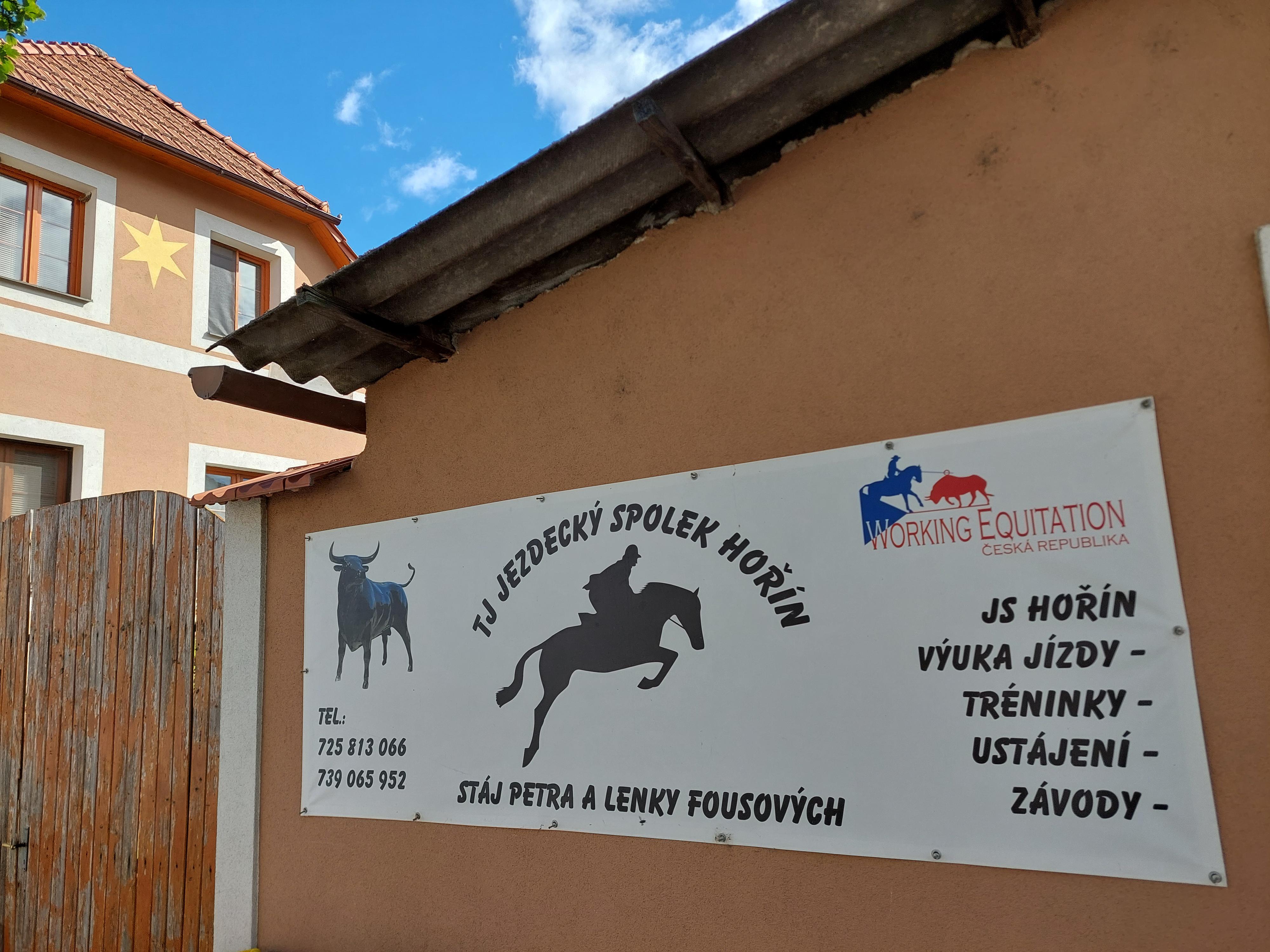 Jezdecký spolek Hořín - stáj Petra a Lenky Fousových foto 2