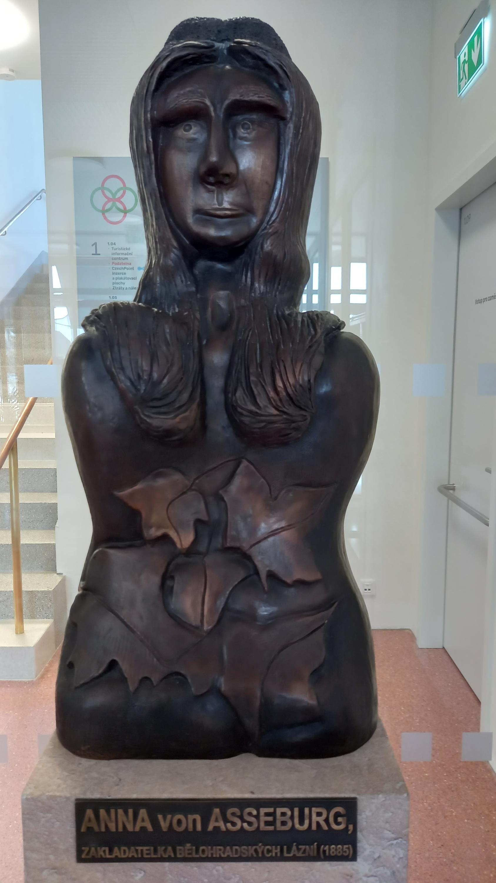 Městský úřad Lázně Bělohrad foto 4