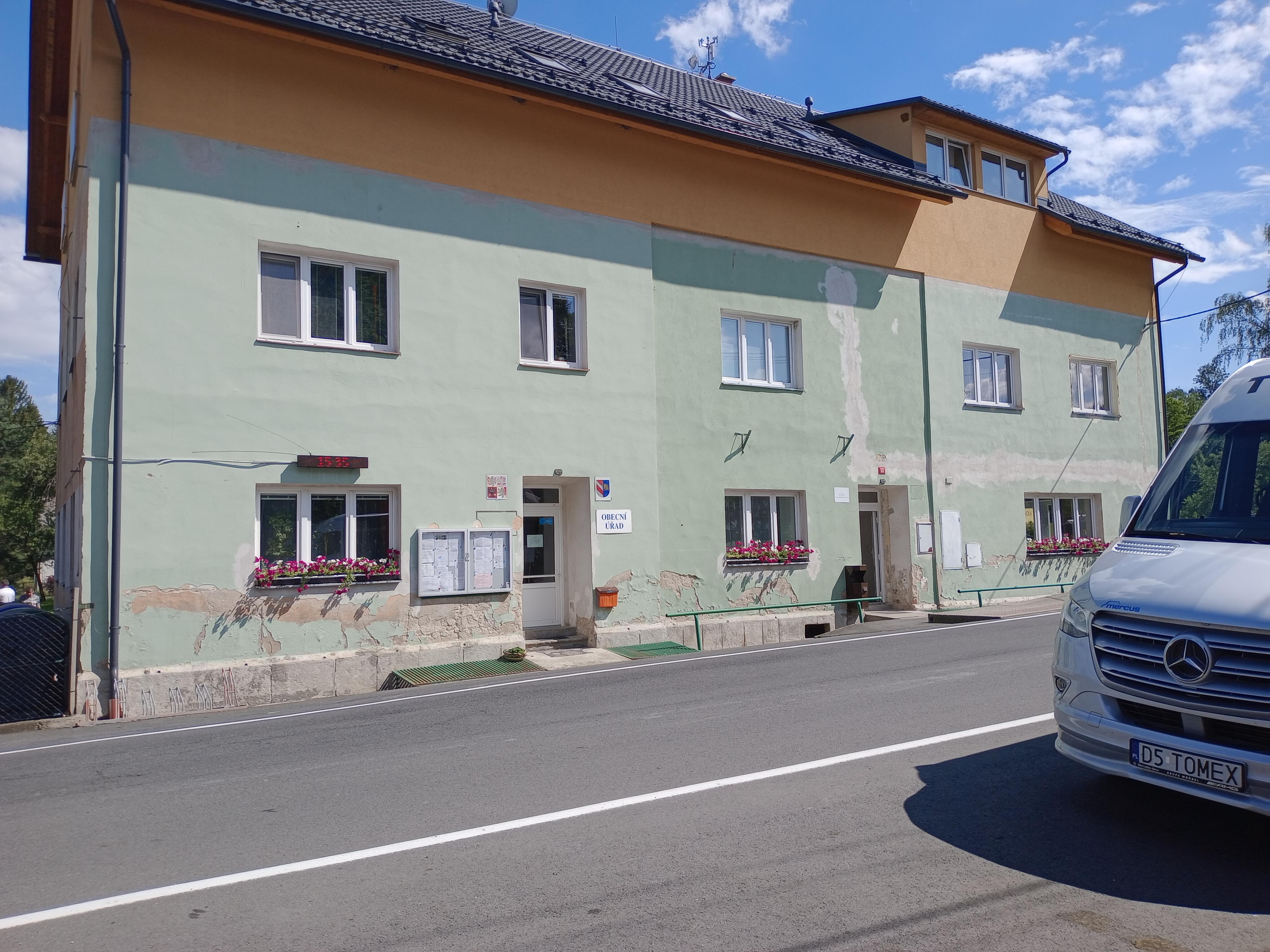 Kobylá nad Vidnavkou - obecní úřad foto 5