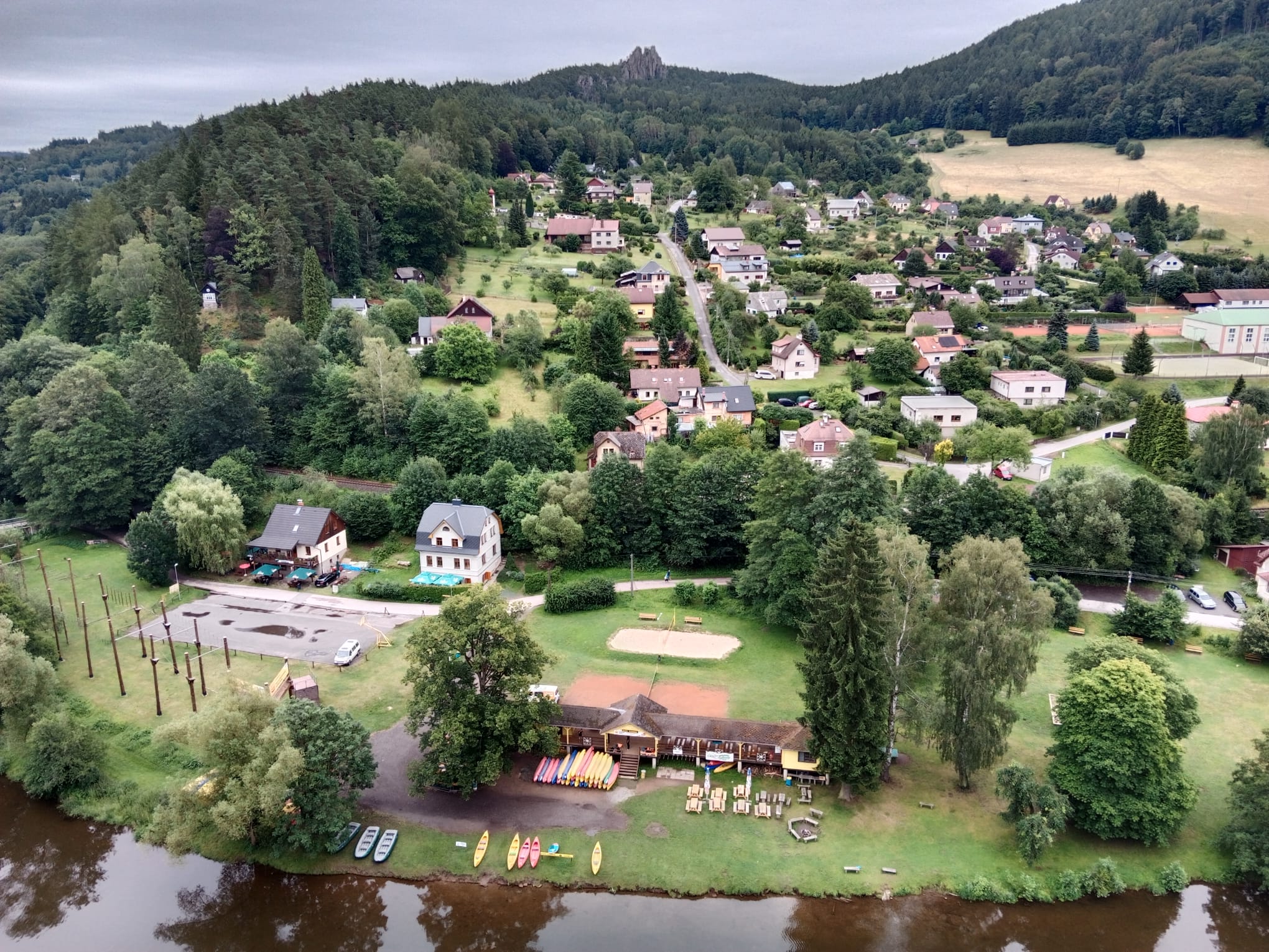 Žlutá plovárna - sportovně rekreační areál foto 5