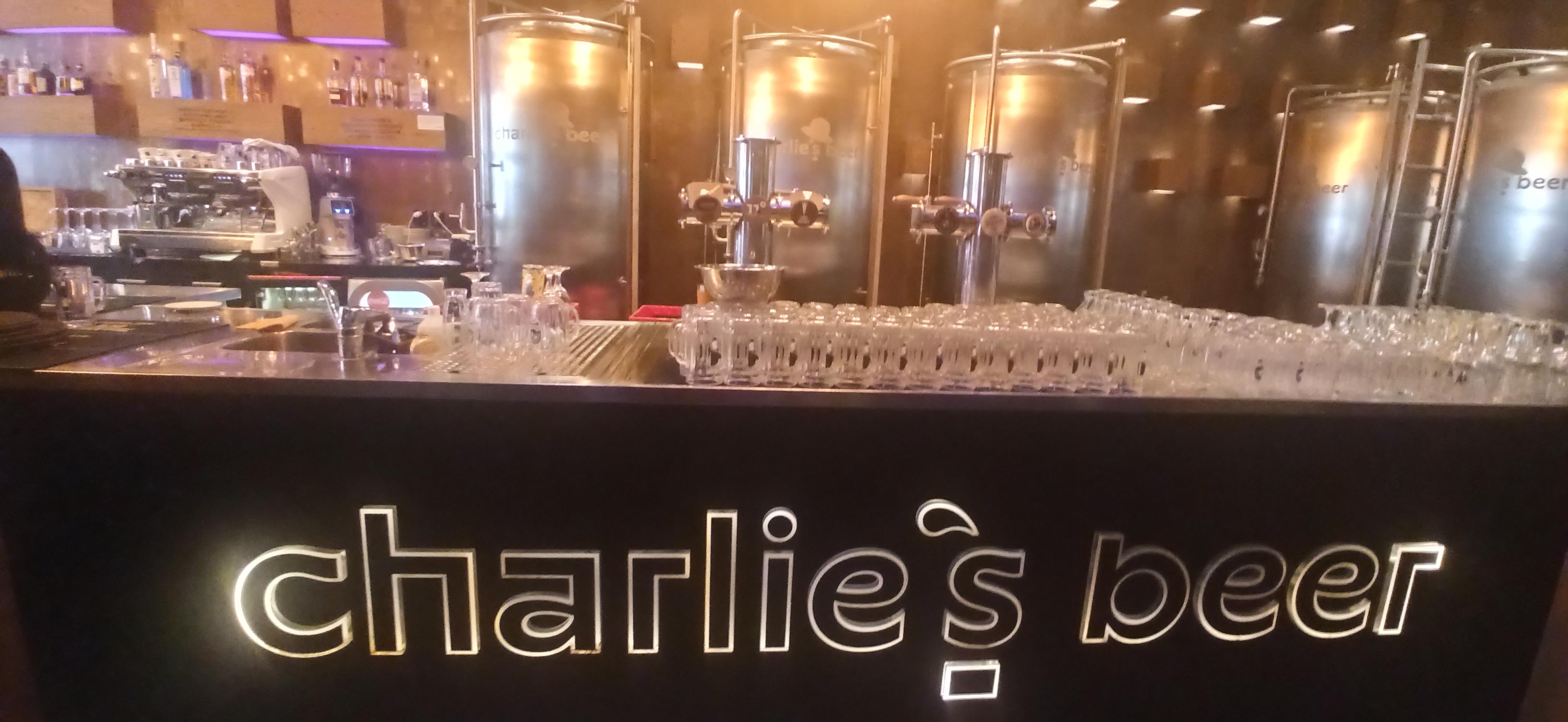 Minipivovar Charlie's Square foto 6