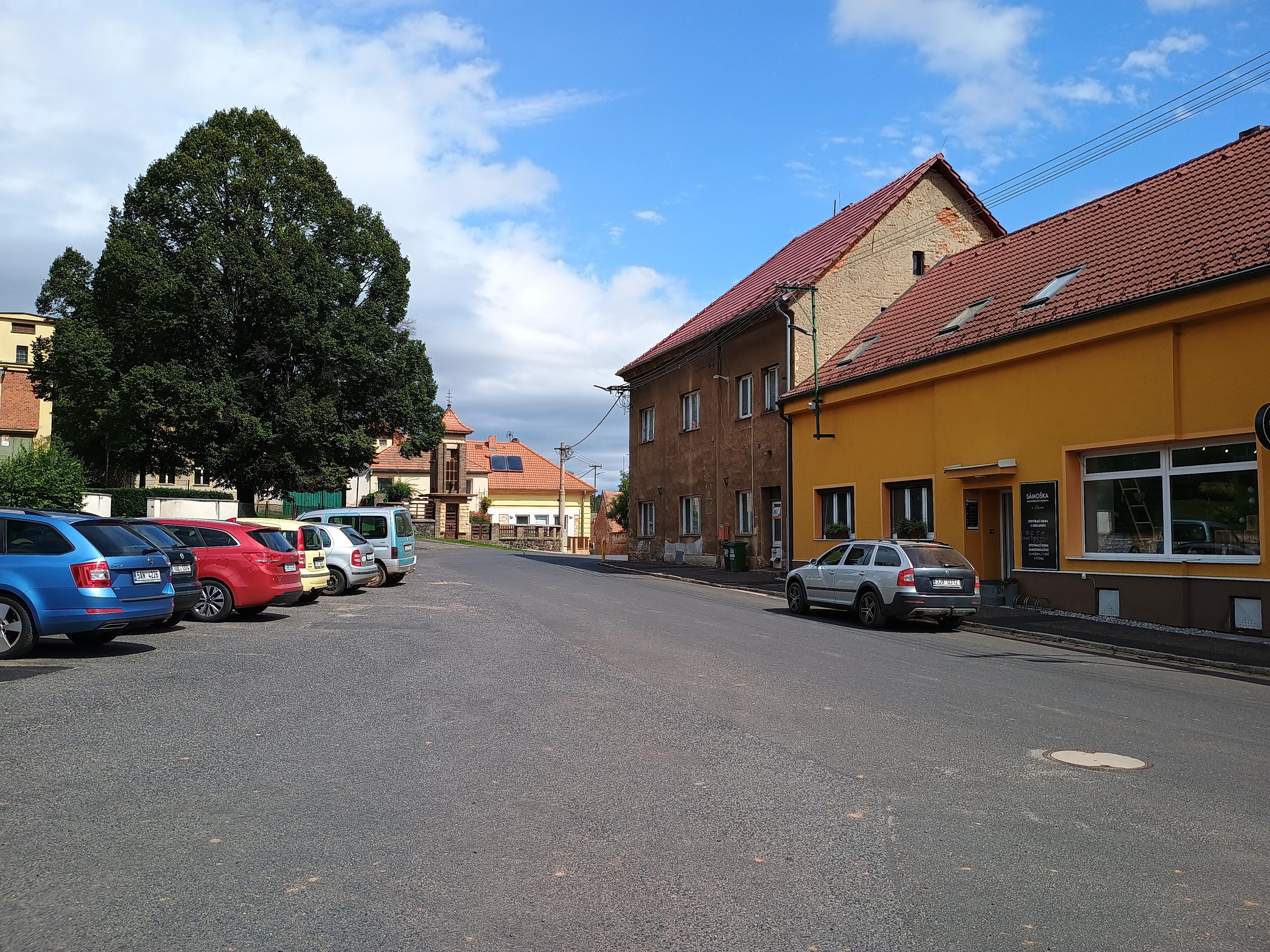 Pnětluky - obecní úřad foto 4