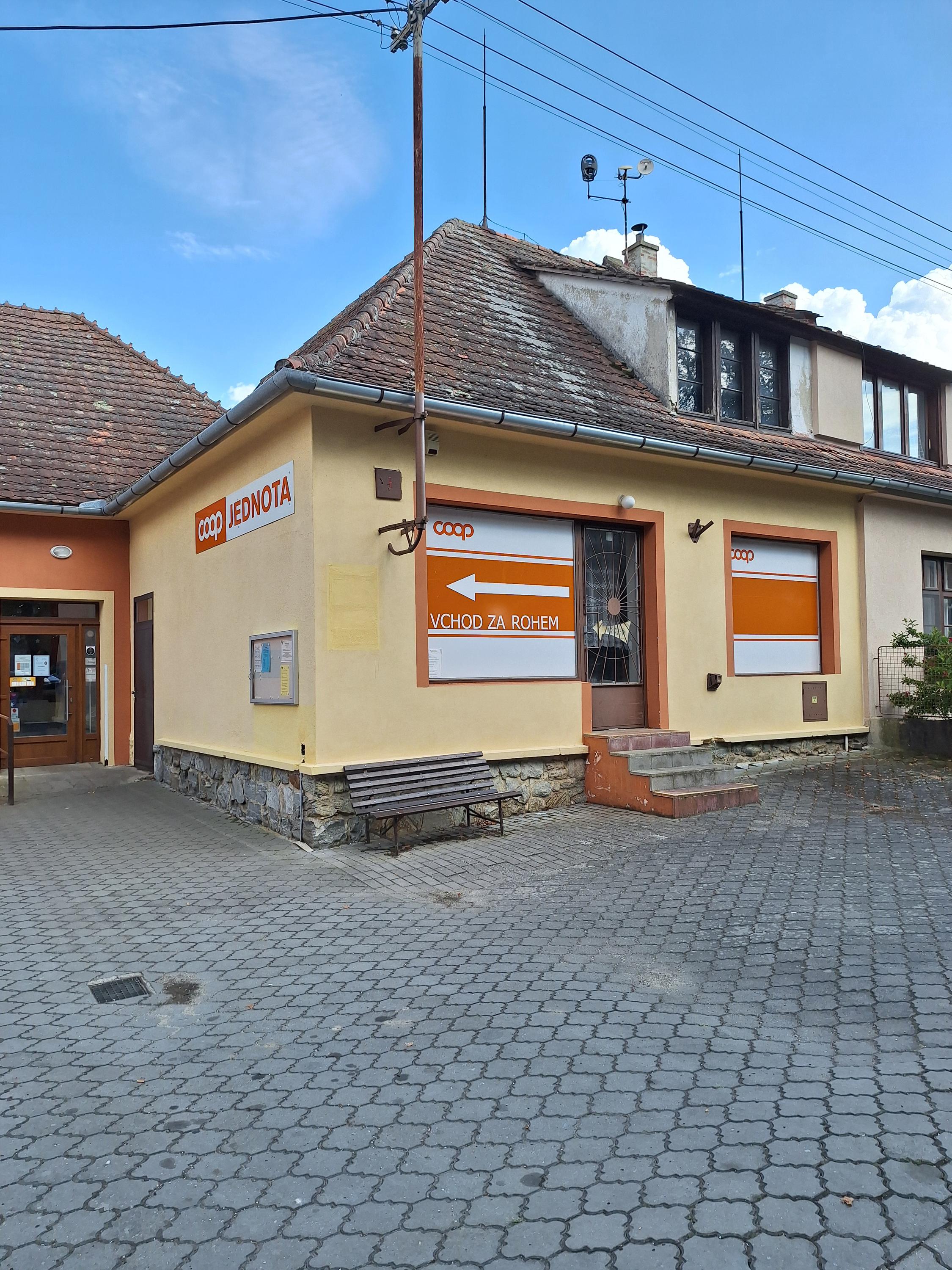 JEDNOTA, spotřební družstvo, Moravský Krumlov – COOP foto 3