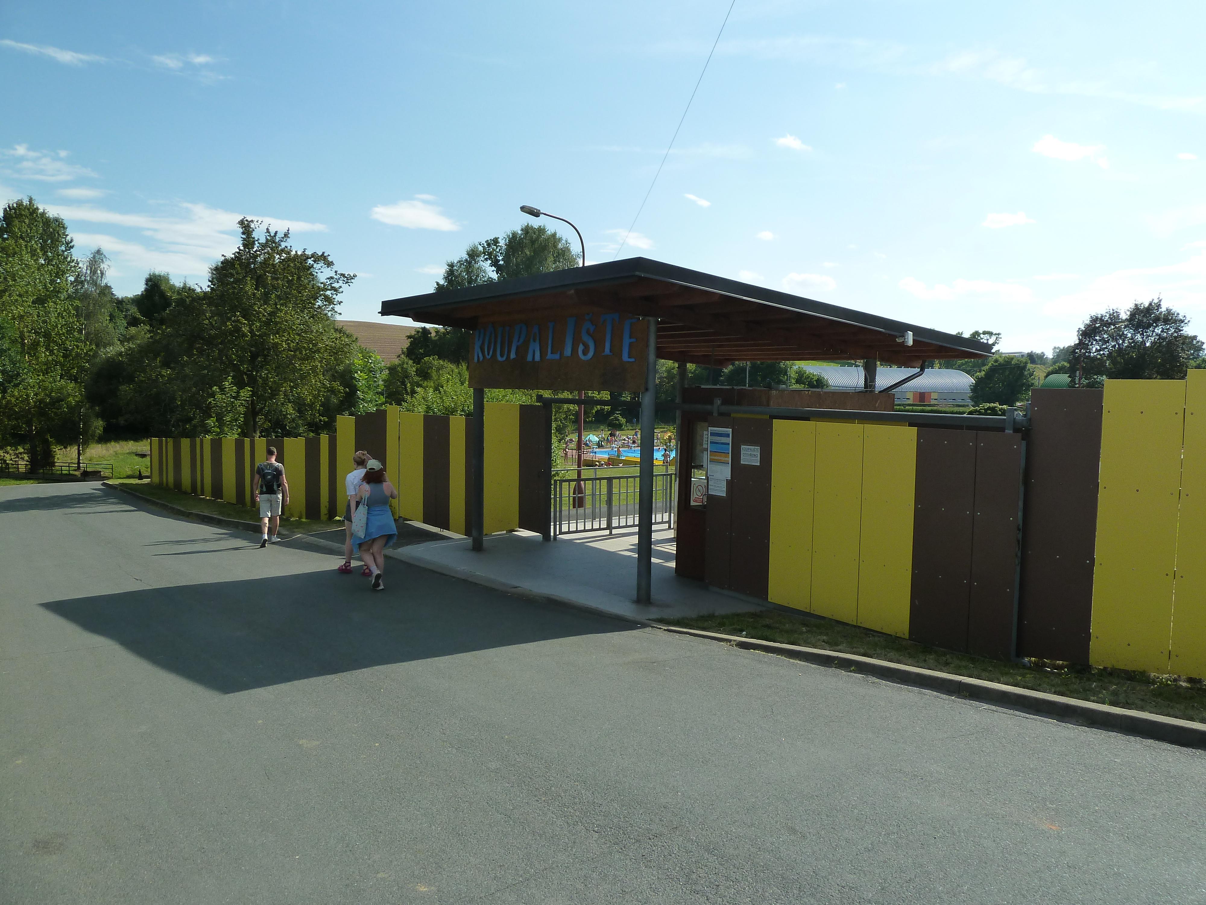 Koupaliště Bystřice nad Pernštejnem foto 2